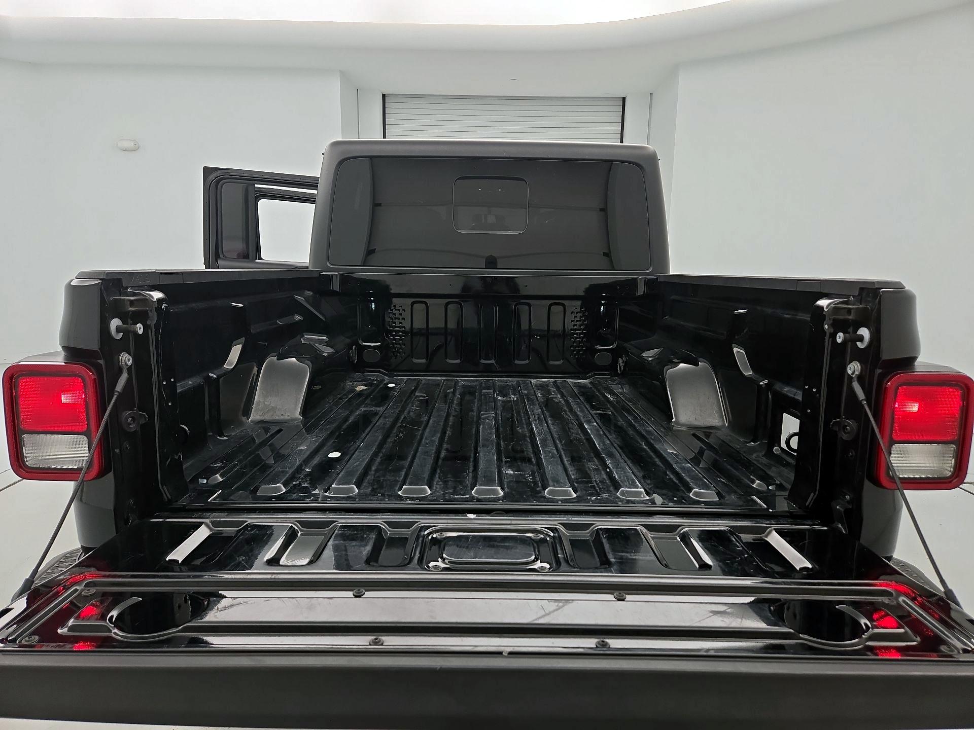 Thumbnail: 2022 Jeep Gladiator - 20