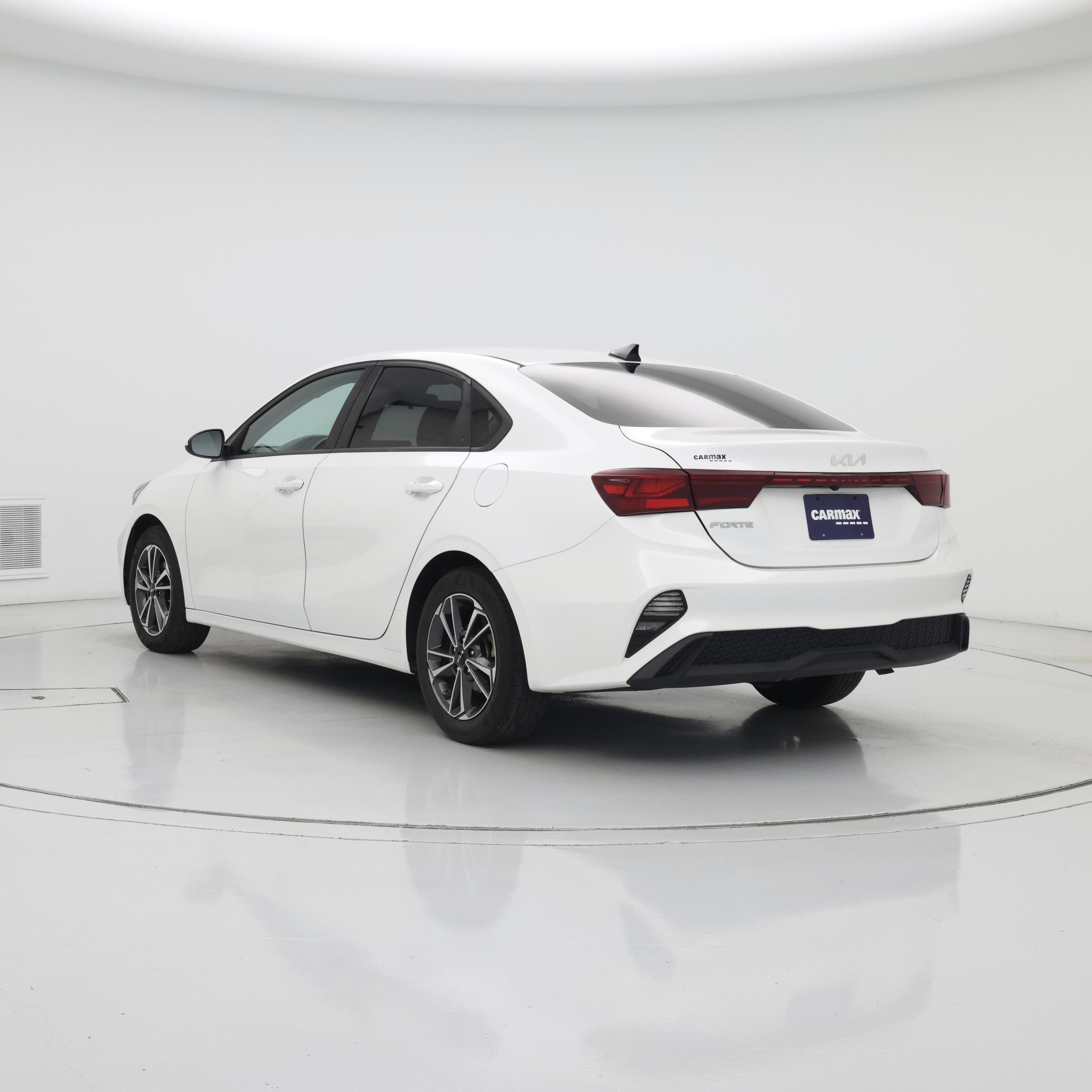 Thumbnail: 2022 Kia Forte - 2