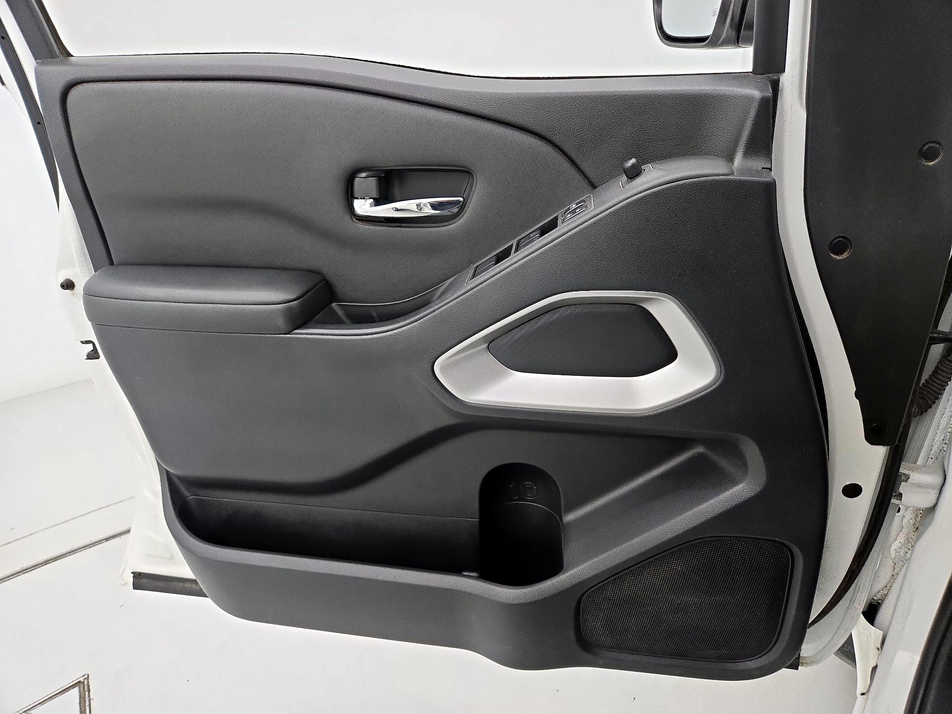 Thumbnail: 2023 Nissan Frontier - 12