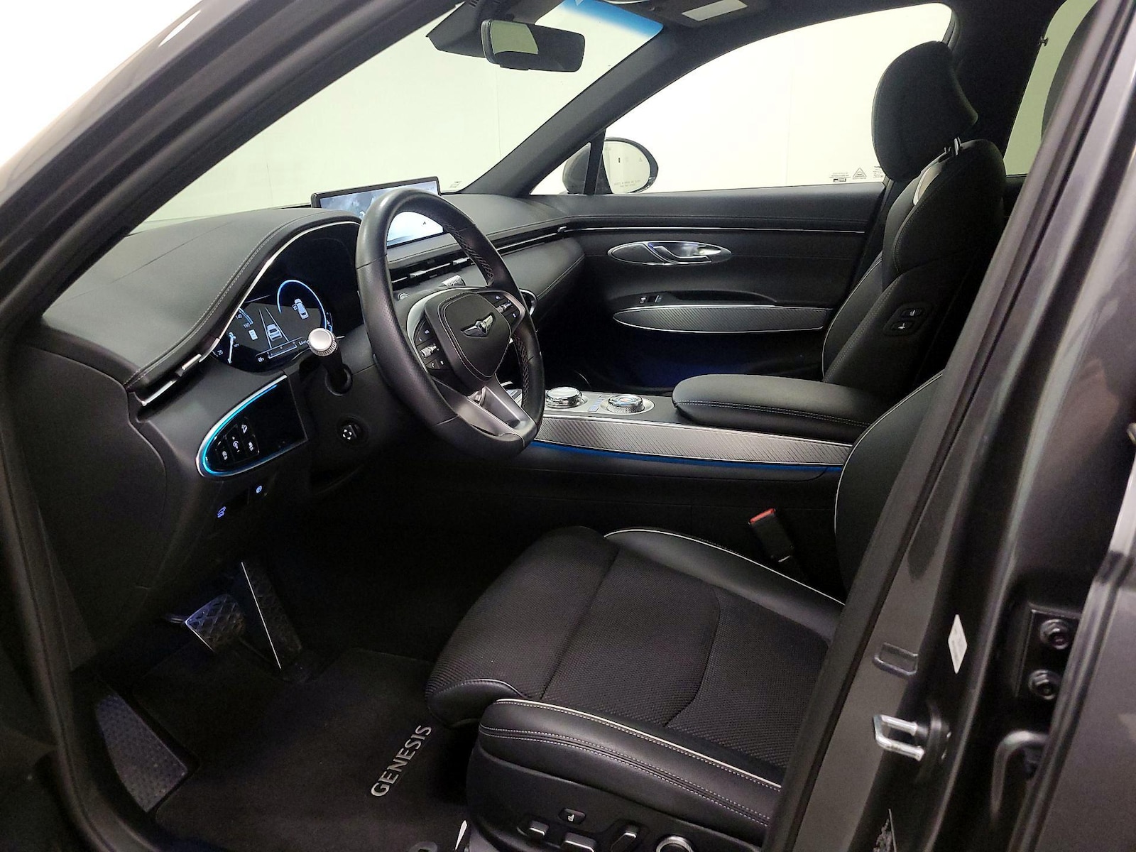 2023 GENESIS GV70 Standard - Photo 12