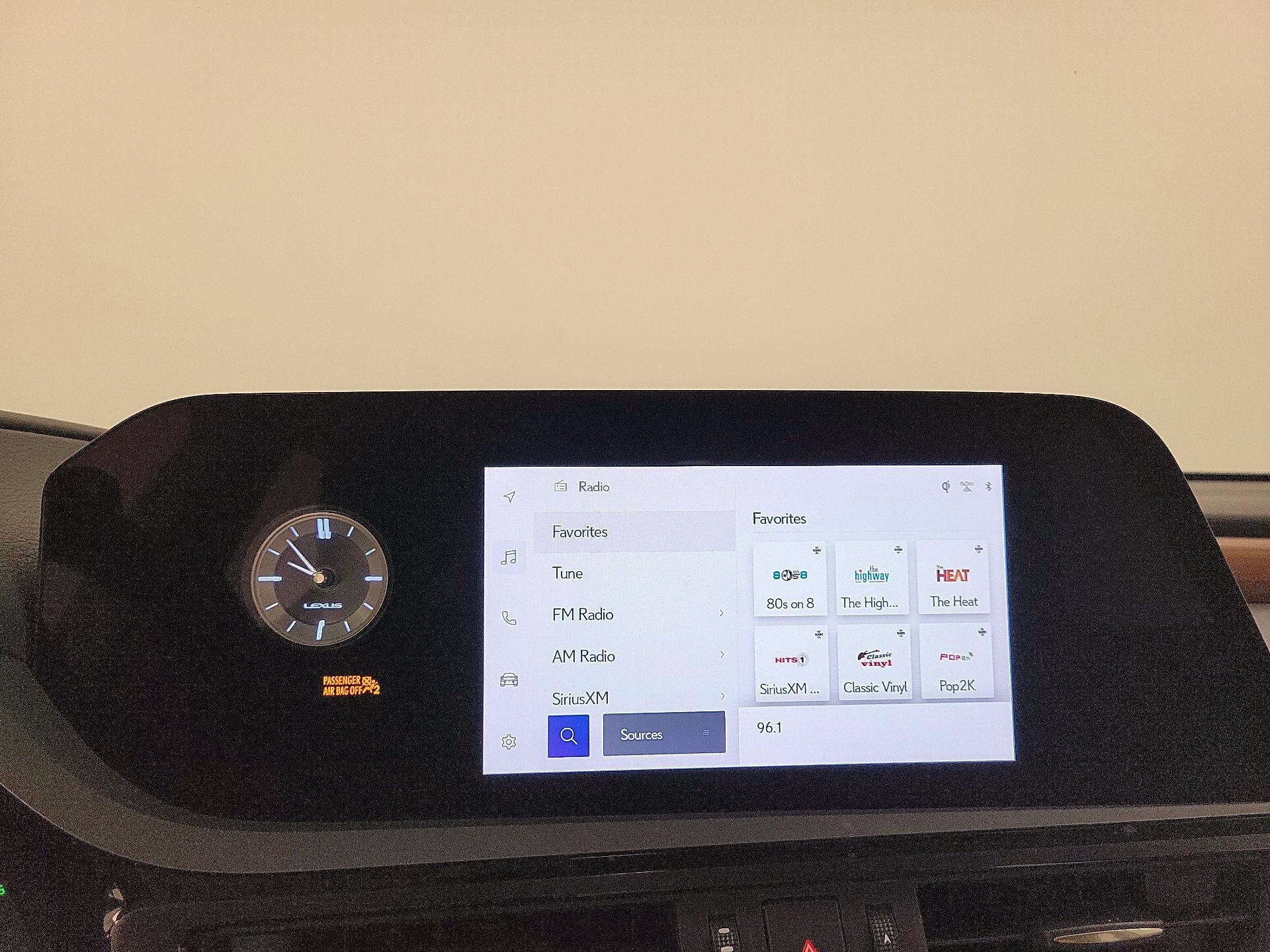 Thumbnail: 2023 Lexus ES - 15