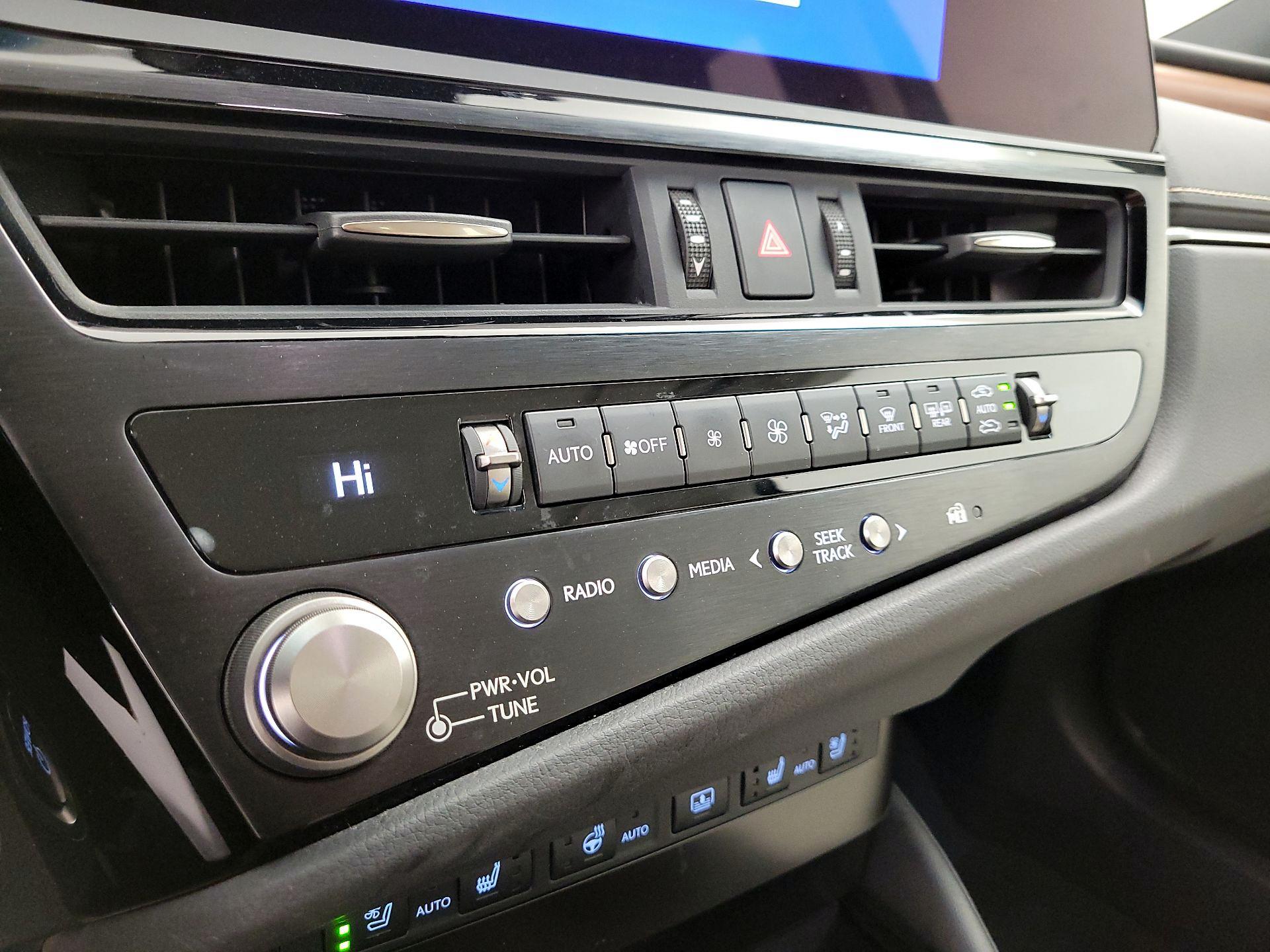 Thumbnail: 2023 Lexus ES - 16