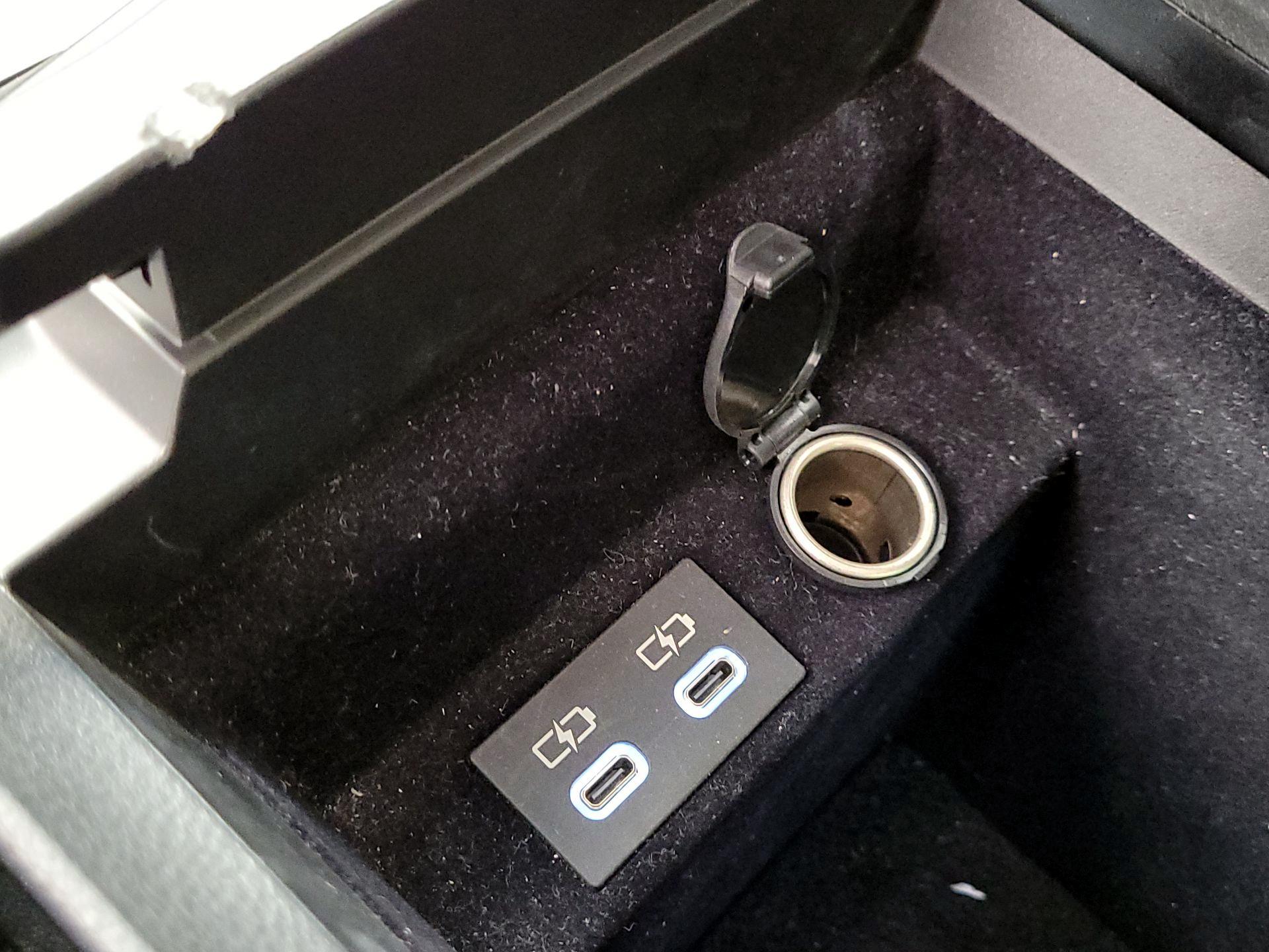 Thumbnail: 2023 Lexus ES - 18