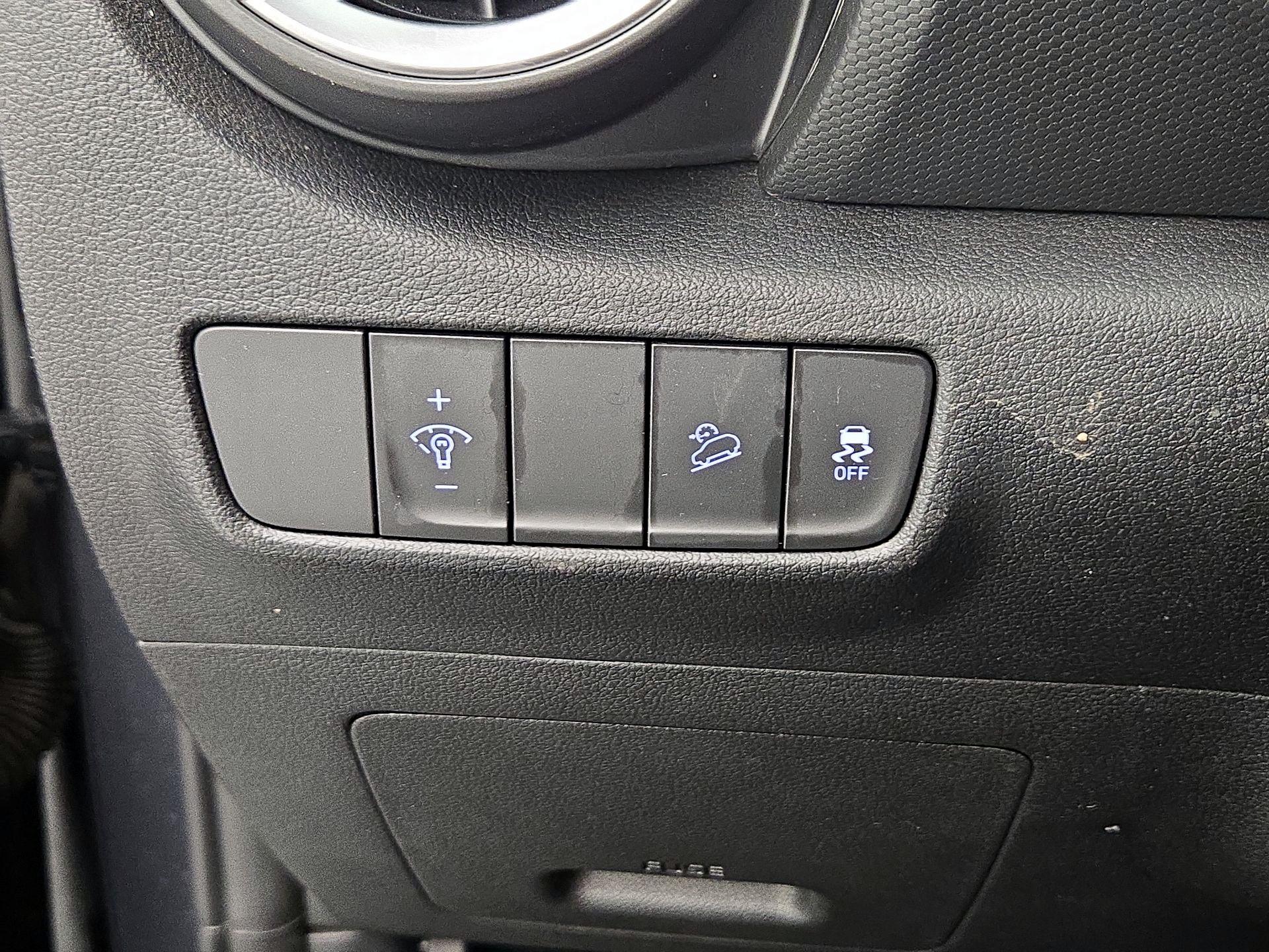 Thumbnail: 2023 Hyundai Kona - 13