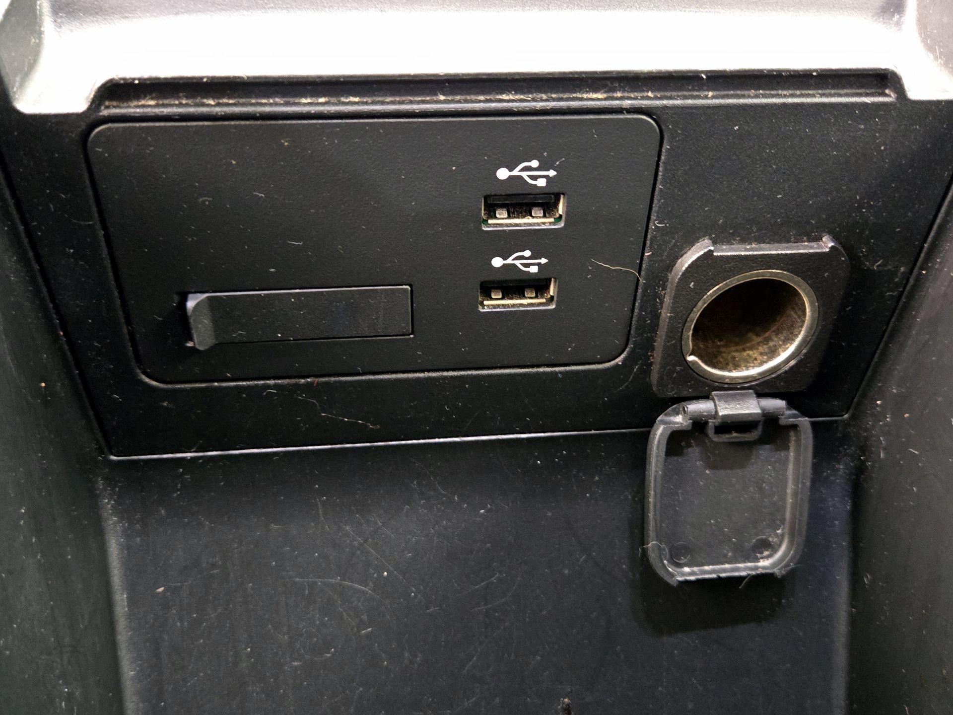 Thumbnail: 2023 Mazda Mazda3 - 18