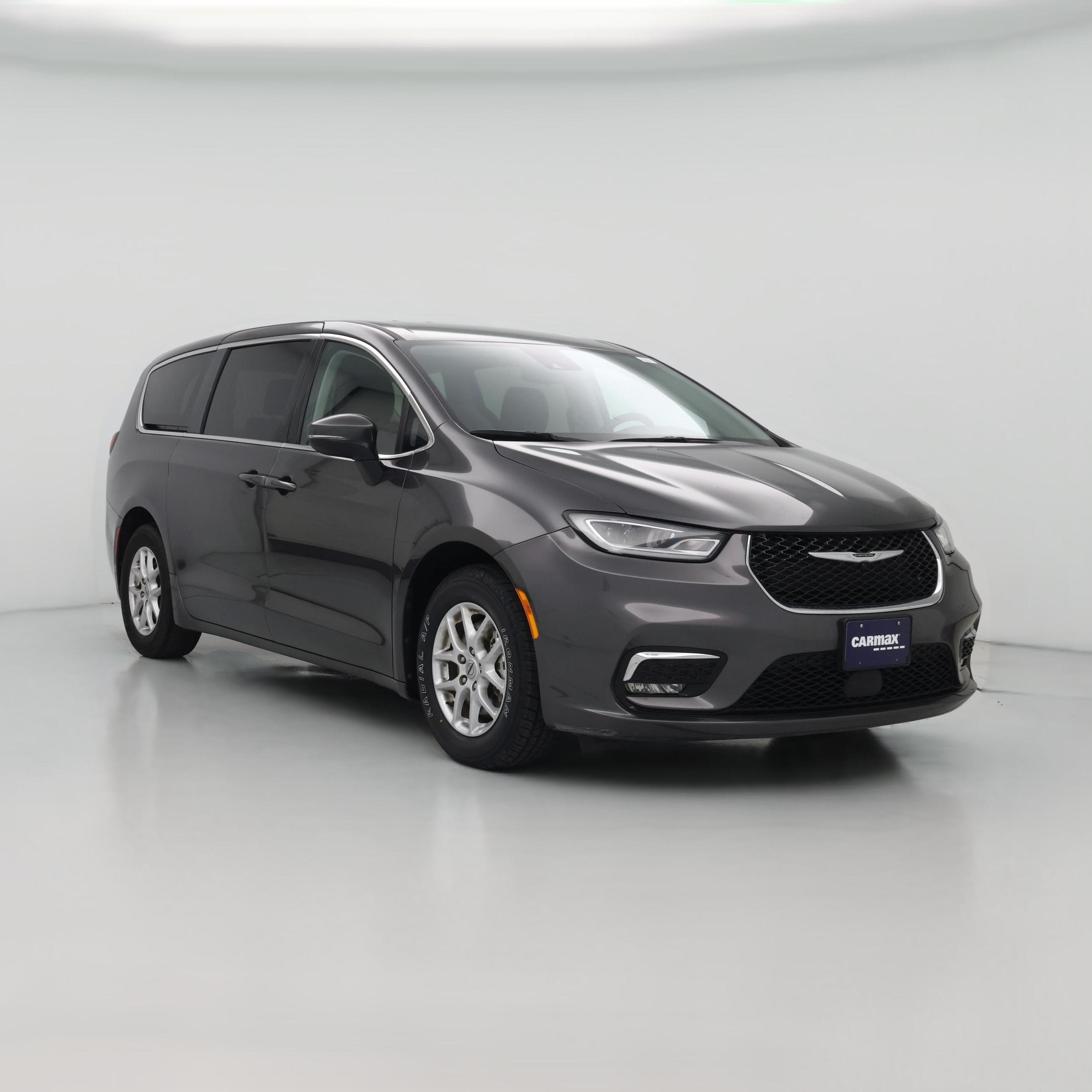 Thumbnail: 2023 Chrysler Pacifica - 1