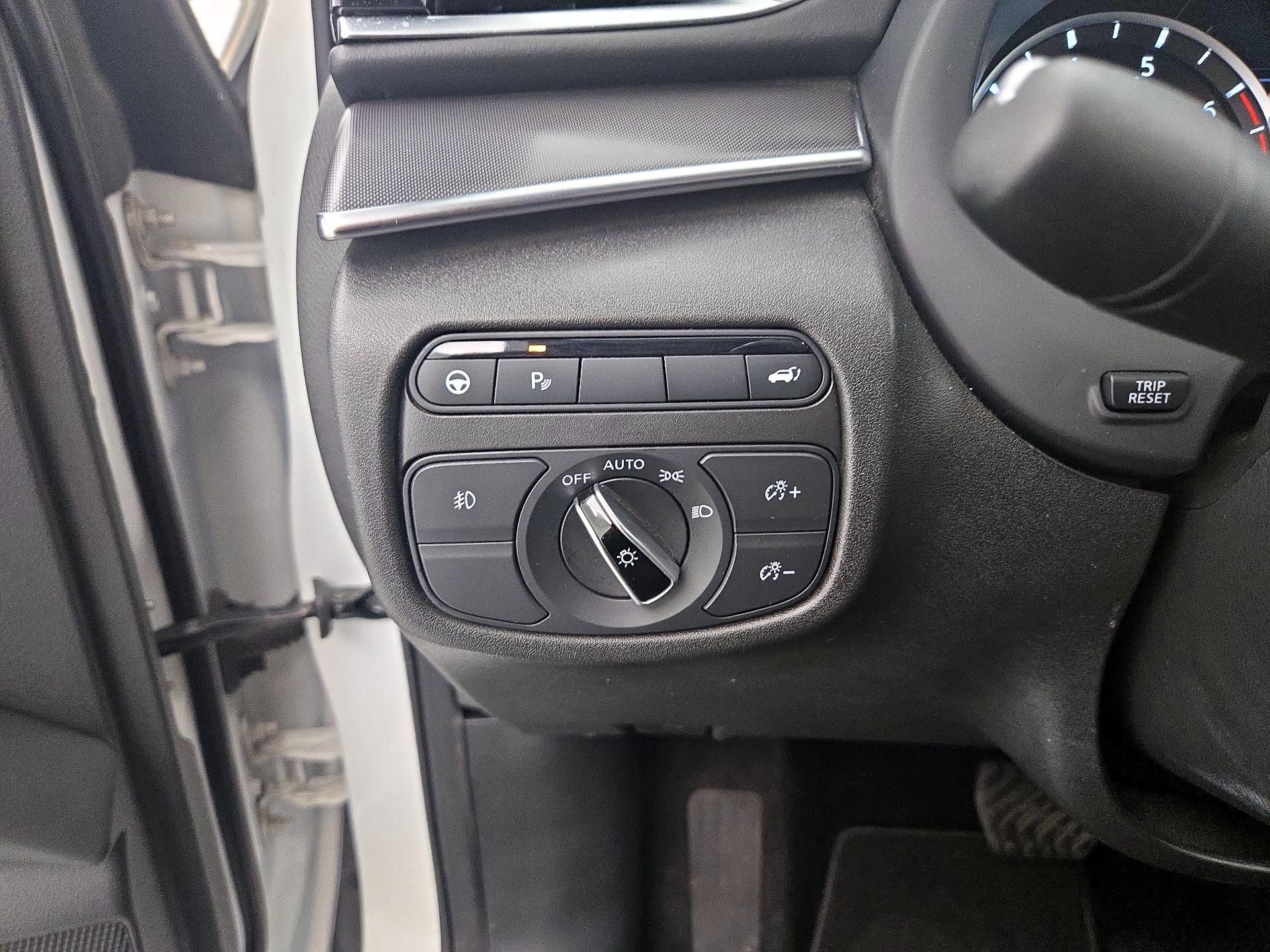 Thumbnail: 2022 INFINITI QX50 - 13