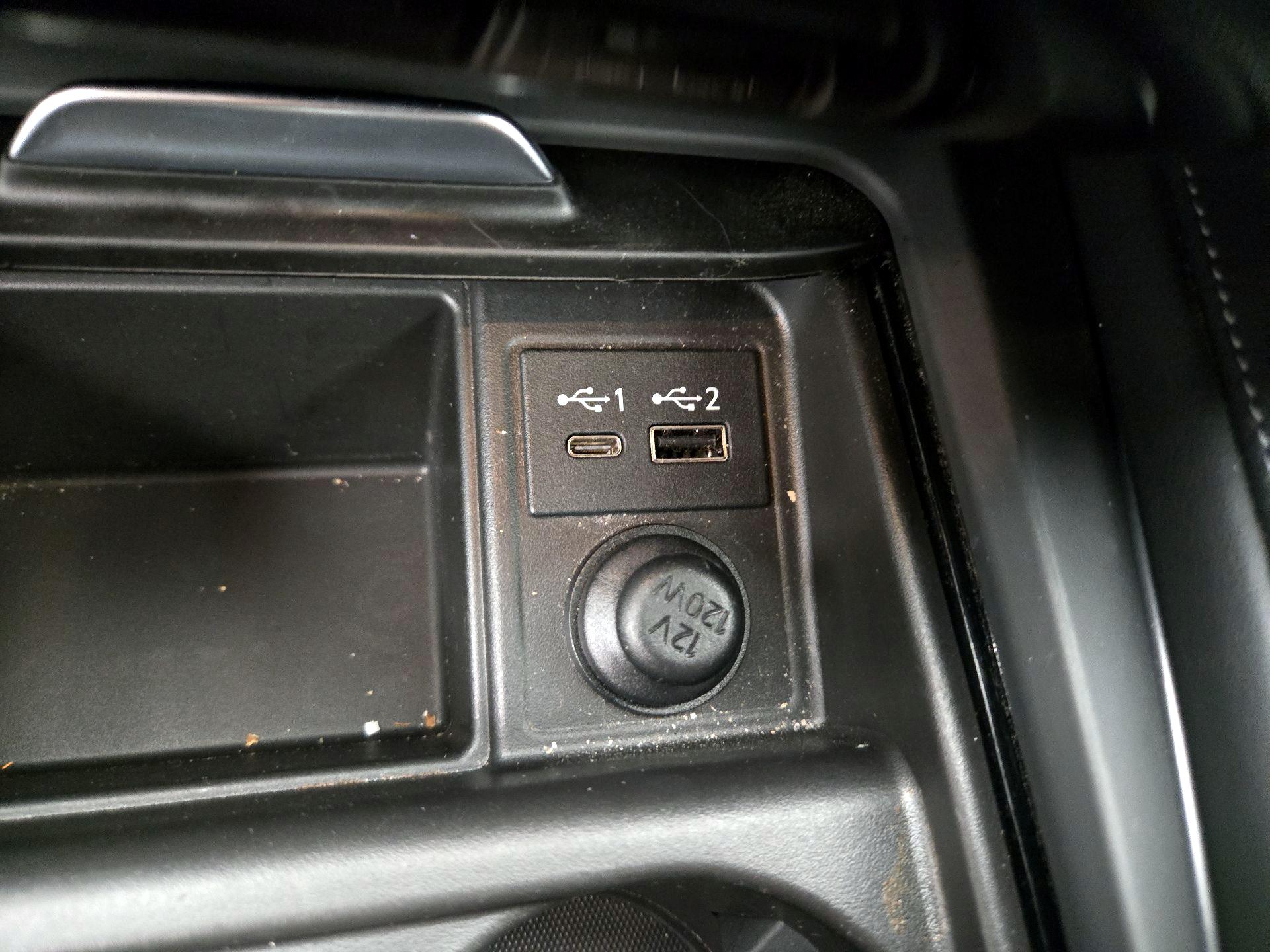 Thumbnail: 2022 INFINITI QX50 - 18