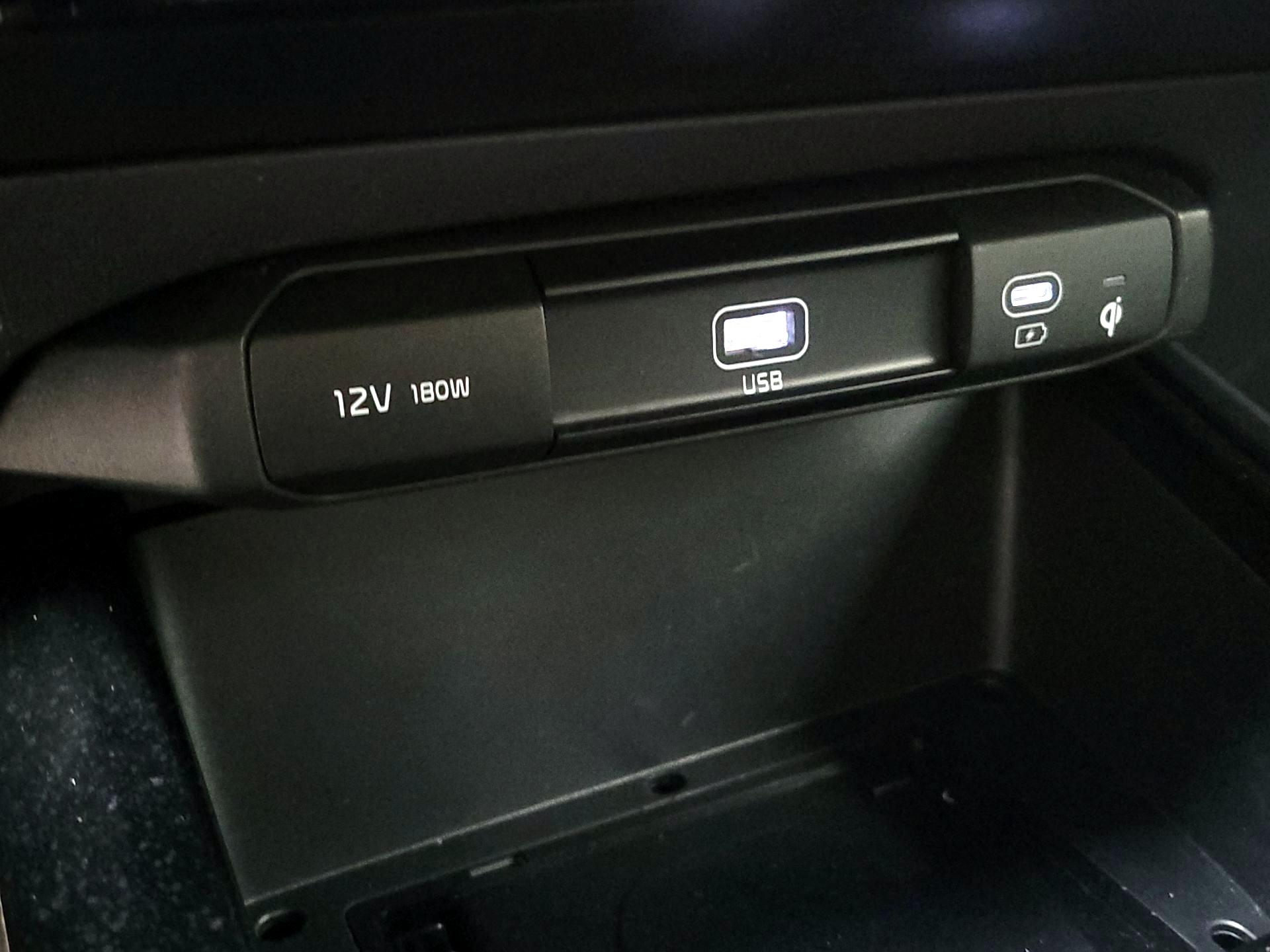 Thumbnail: 2025 Kia Niro - 18