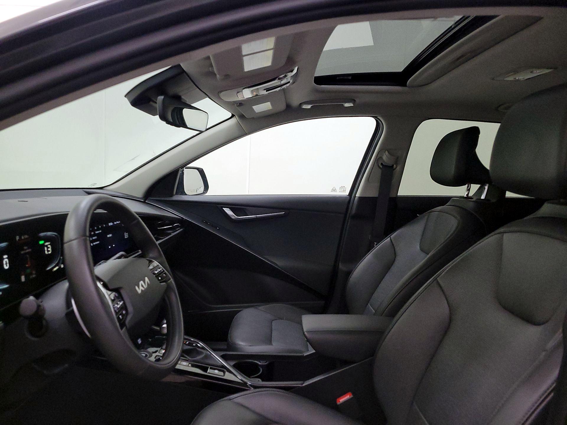 Thumbnail: 2025 Kia Niro - 19