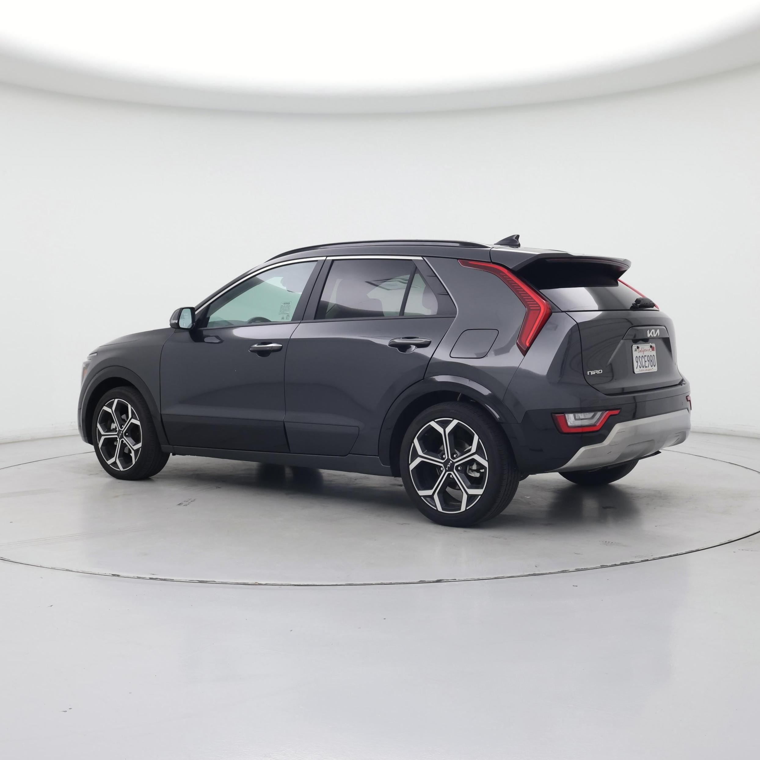 Thumbnail: 2025 Kia Niro - 5