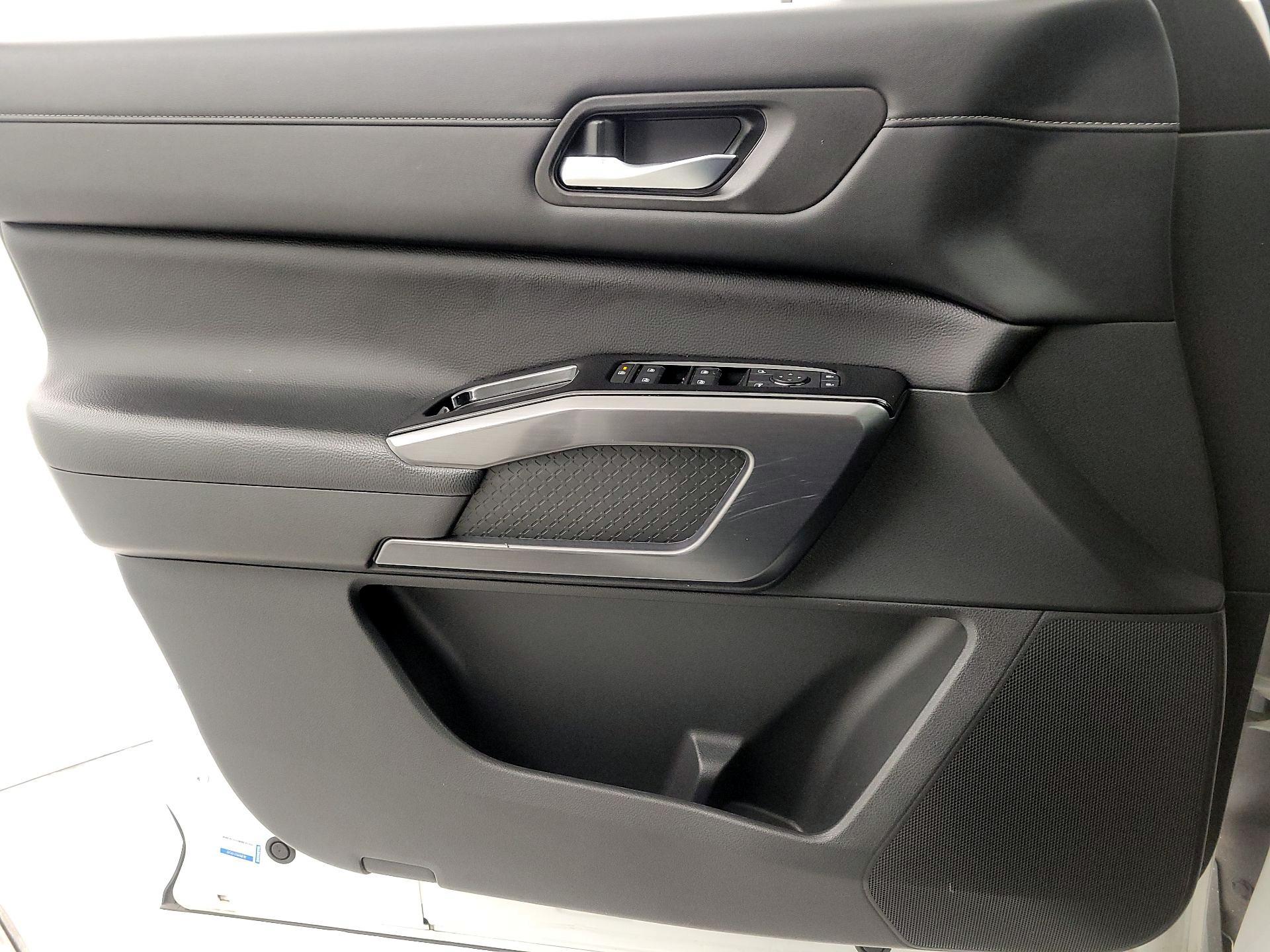 Thumbnail: 2023 Nissan Pathfinder - 12