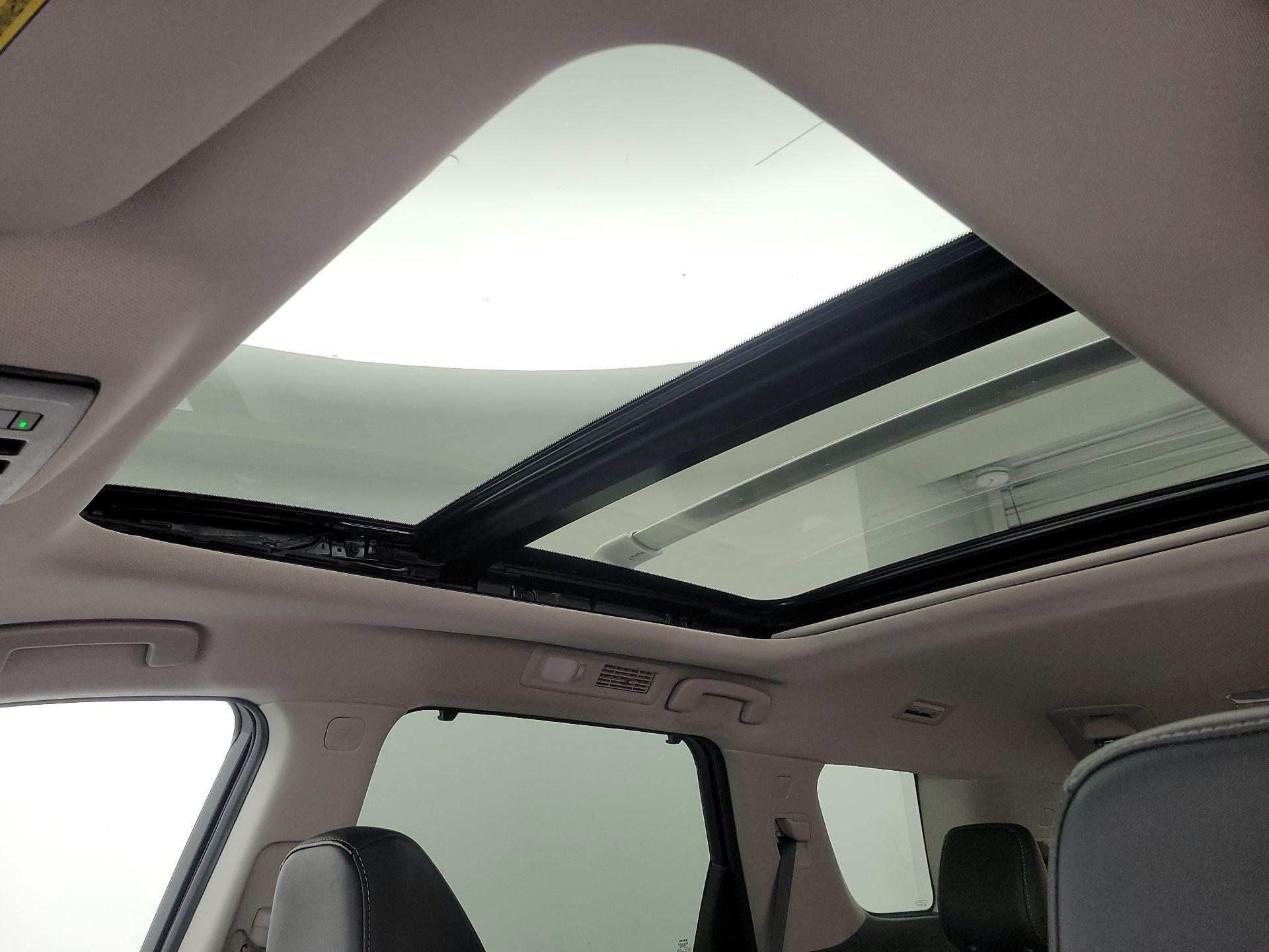 Thumbnail: 2023 Nissan Pathfinder - 20