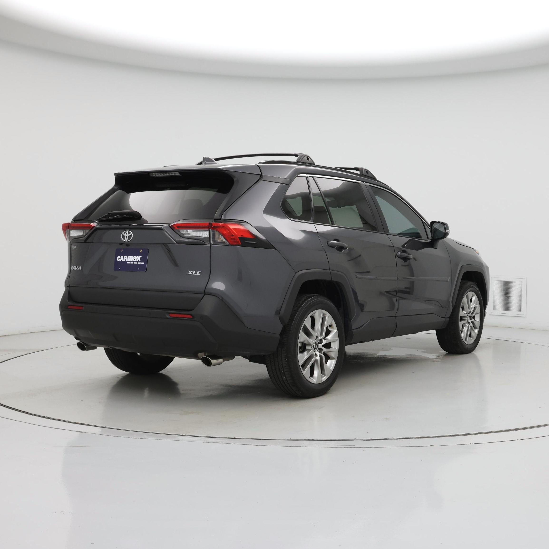 Thumbnail: 2021 Toyota RAV4 - 8