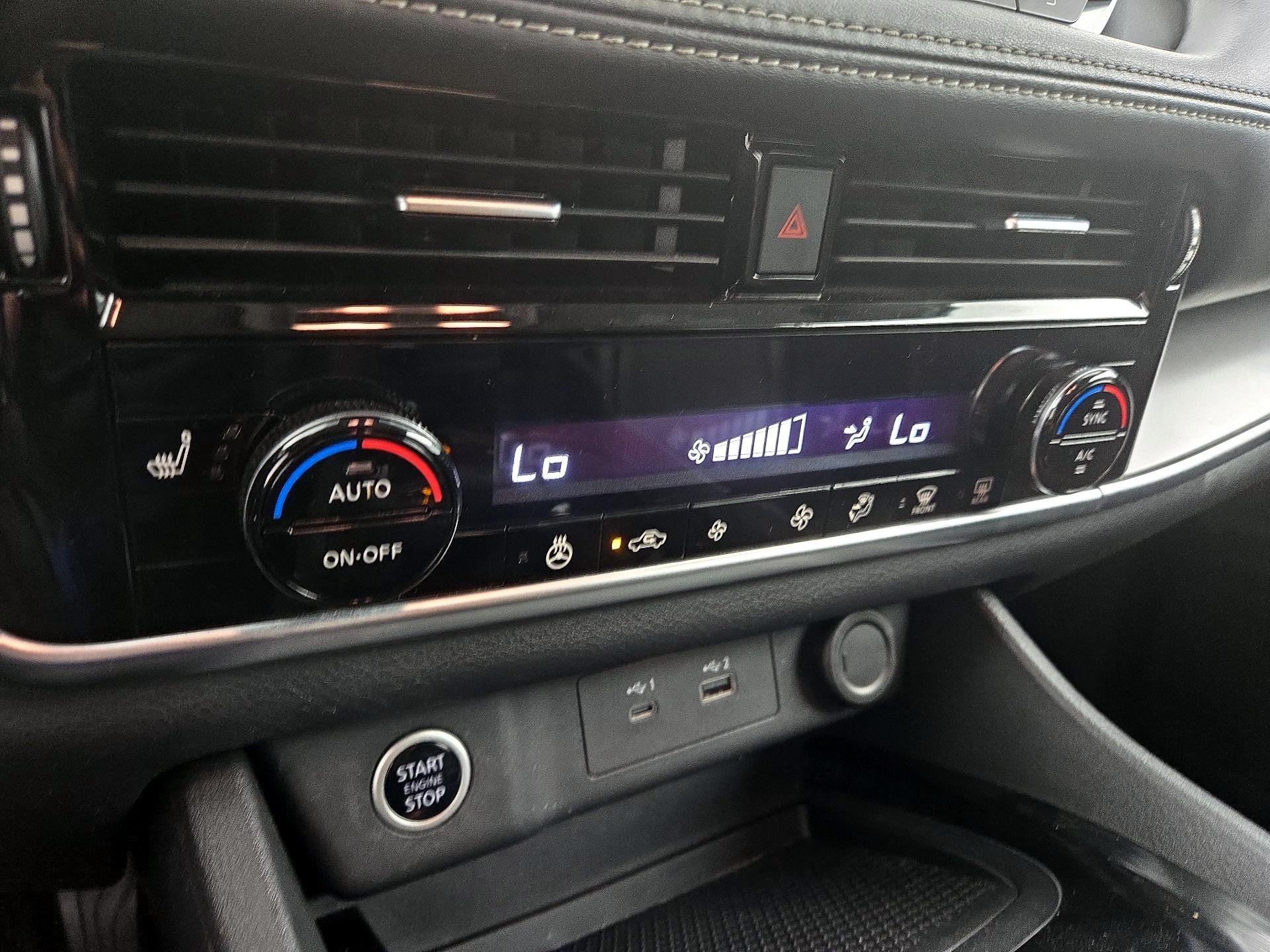 Thumbnail: 2021 Nissan Rogue - 16