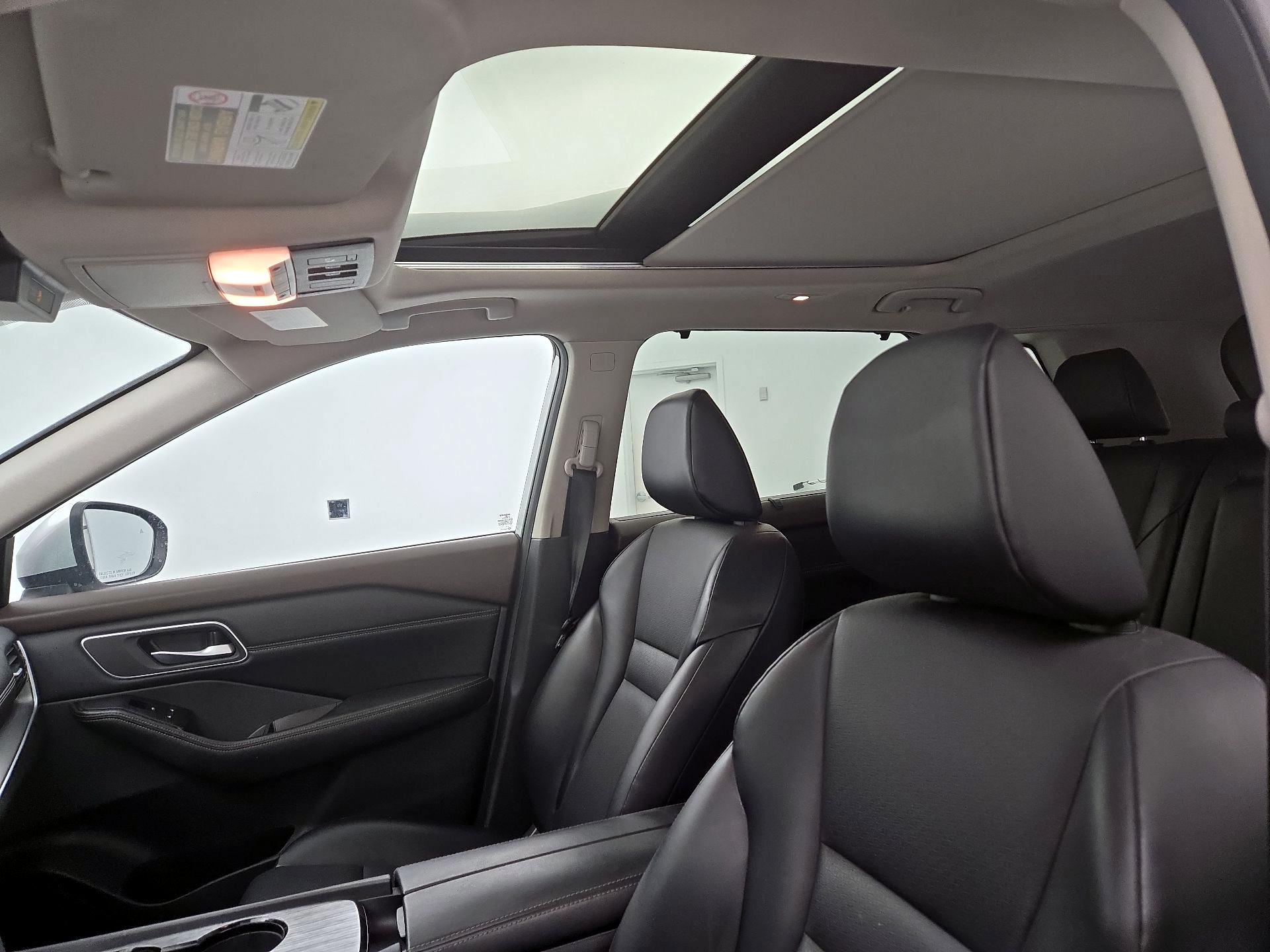 Thumbnail: 2021 Nissan Rogue - 19