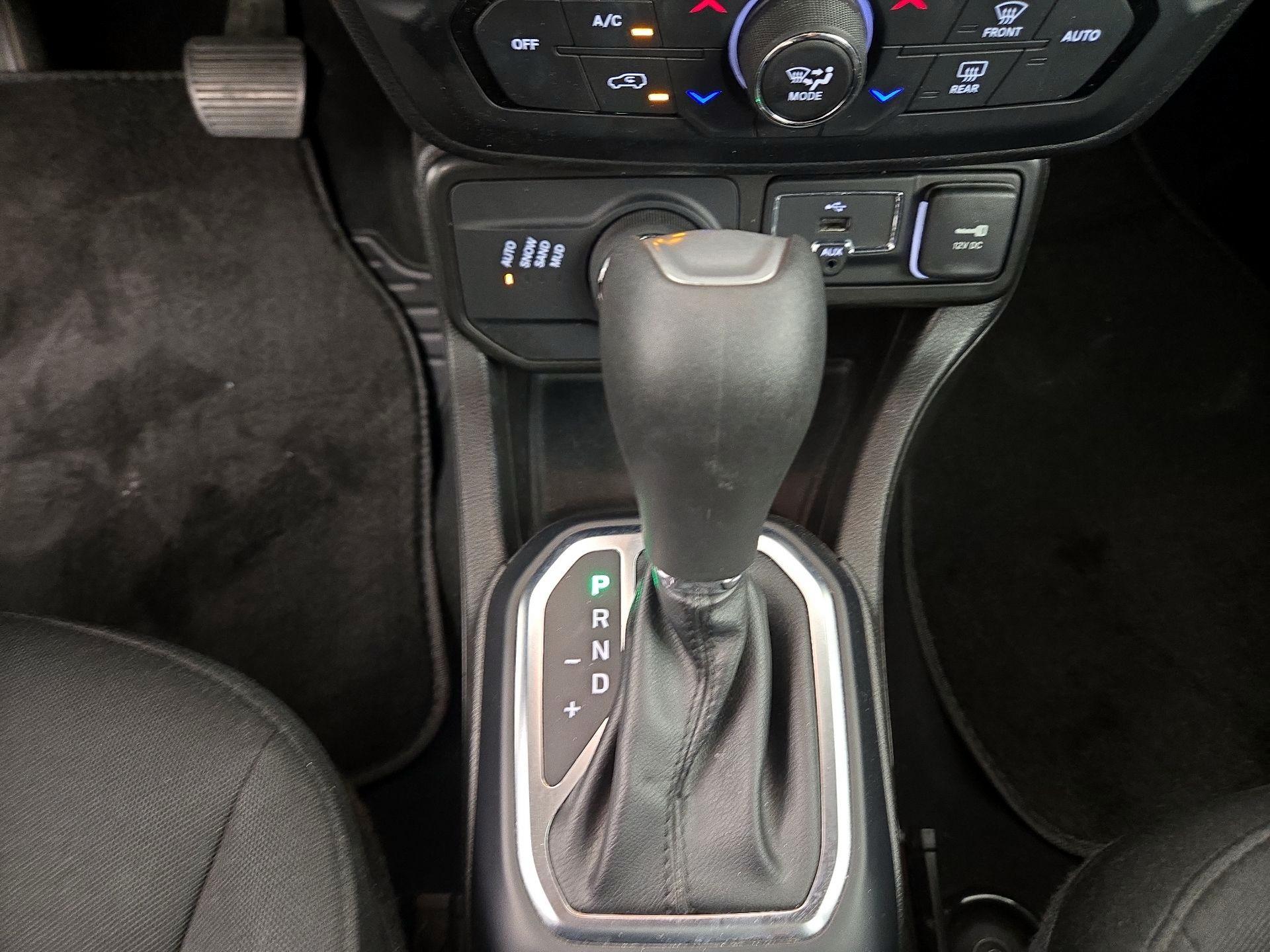 Thumbnail: 2021 Jeep Renegade - 17