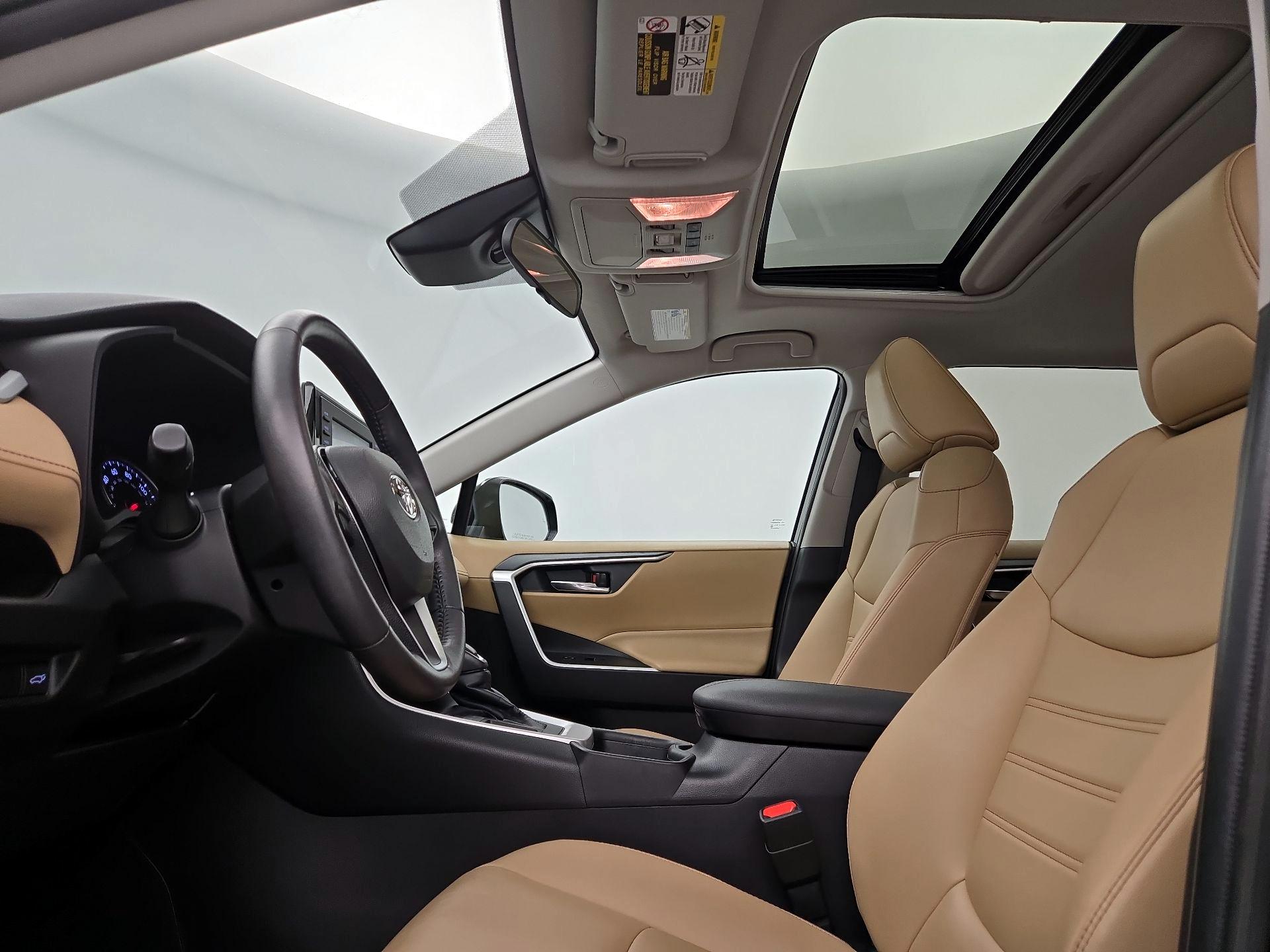 Thumbnail: 2021 Toyota RAV4 - 19