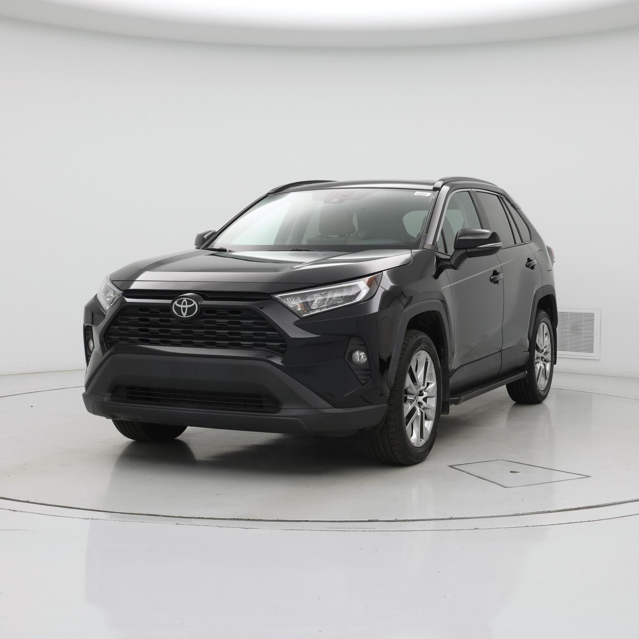 Thumbnail: 2021 Toyota RAV4 - 4