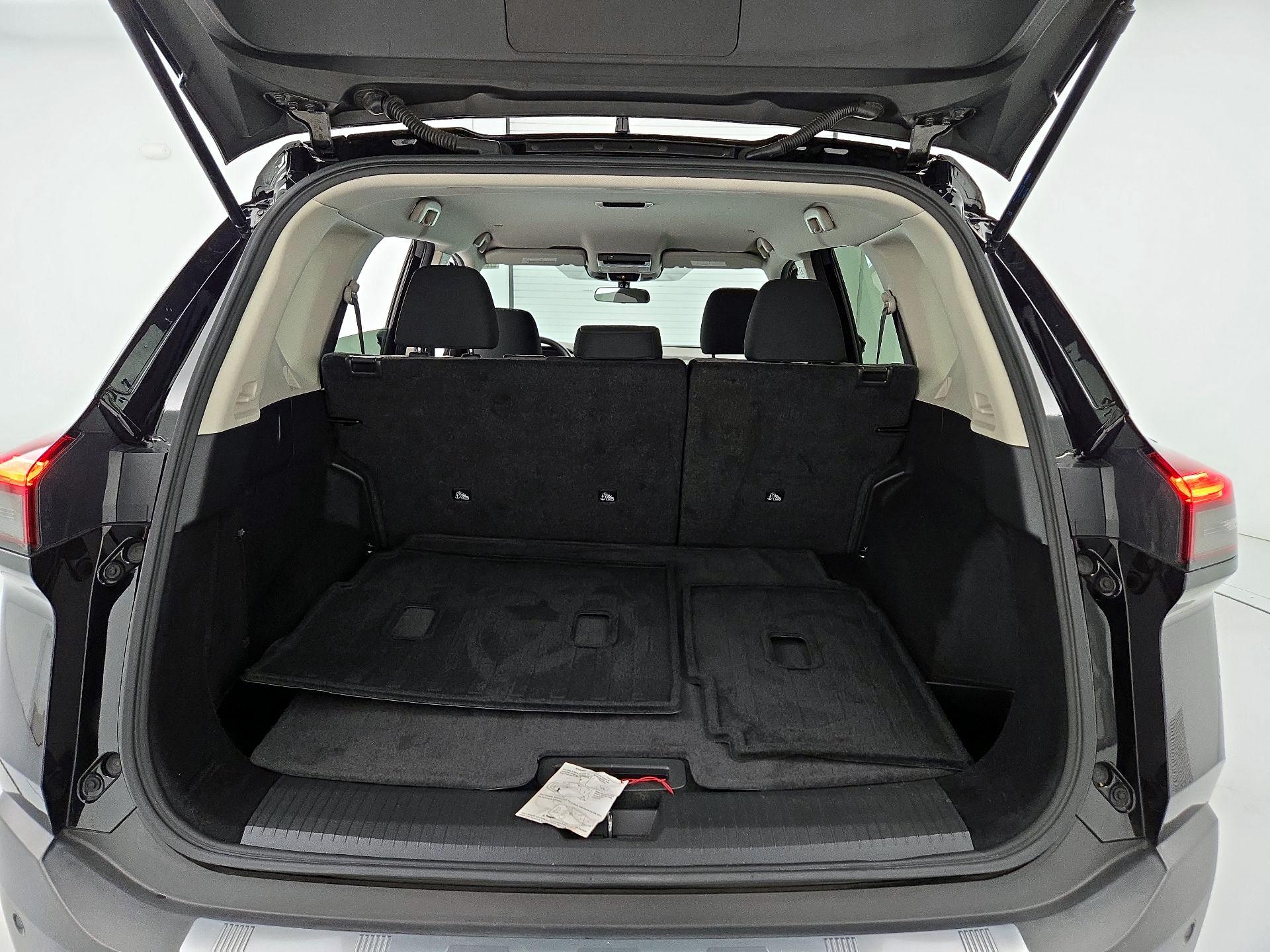 Thumbnail: 2023 Nissan Rogue - 18