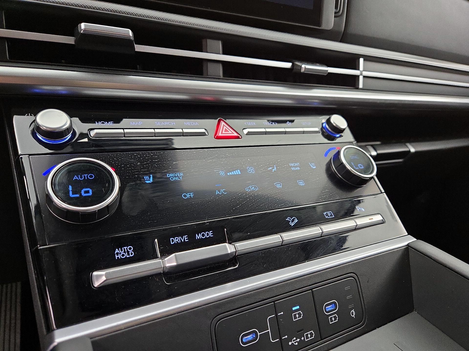 Thumbnail: 2025 Hyundai Santa Fe - 16