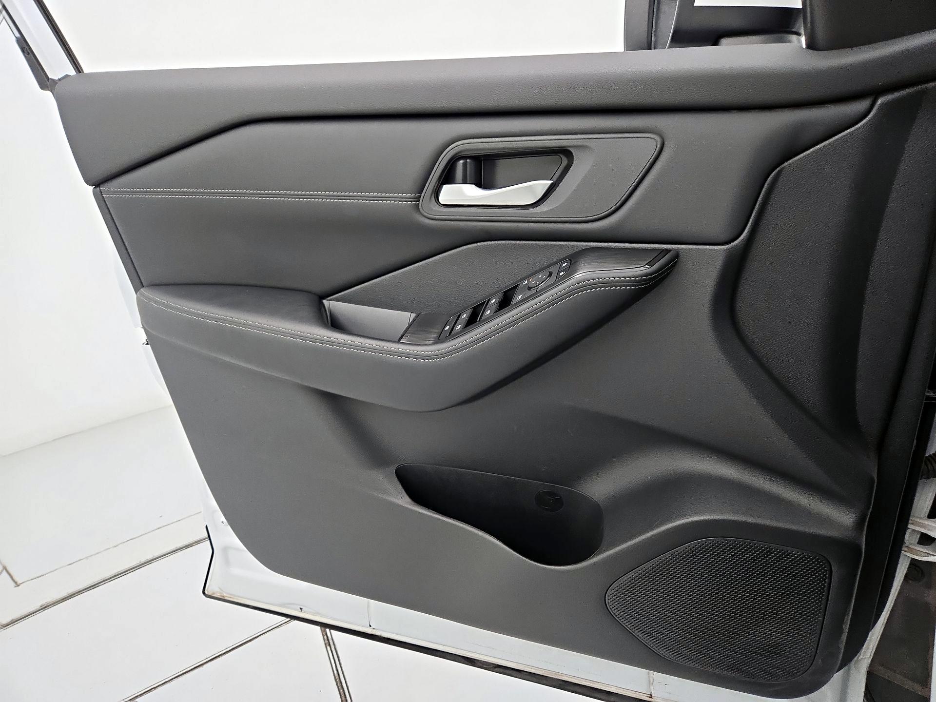 Thumbnail: 2024 Nissan Rogue - 12