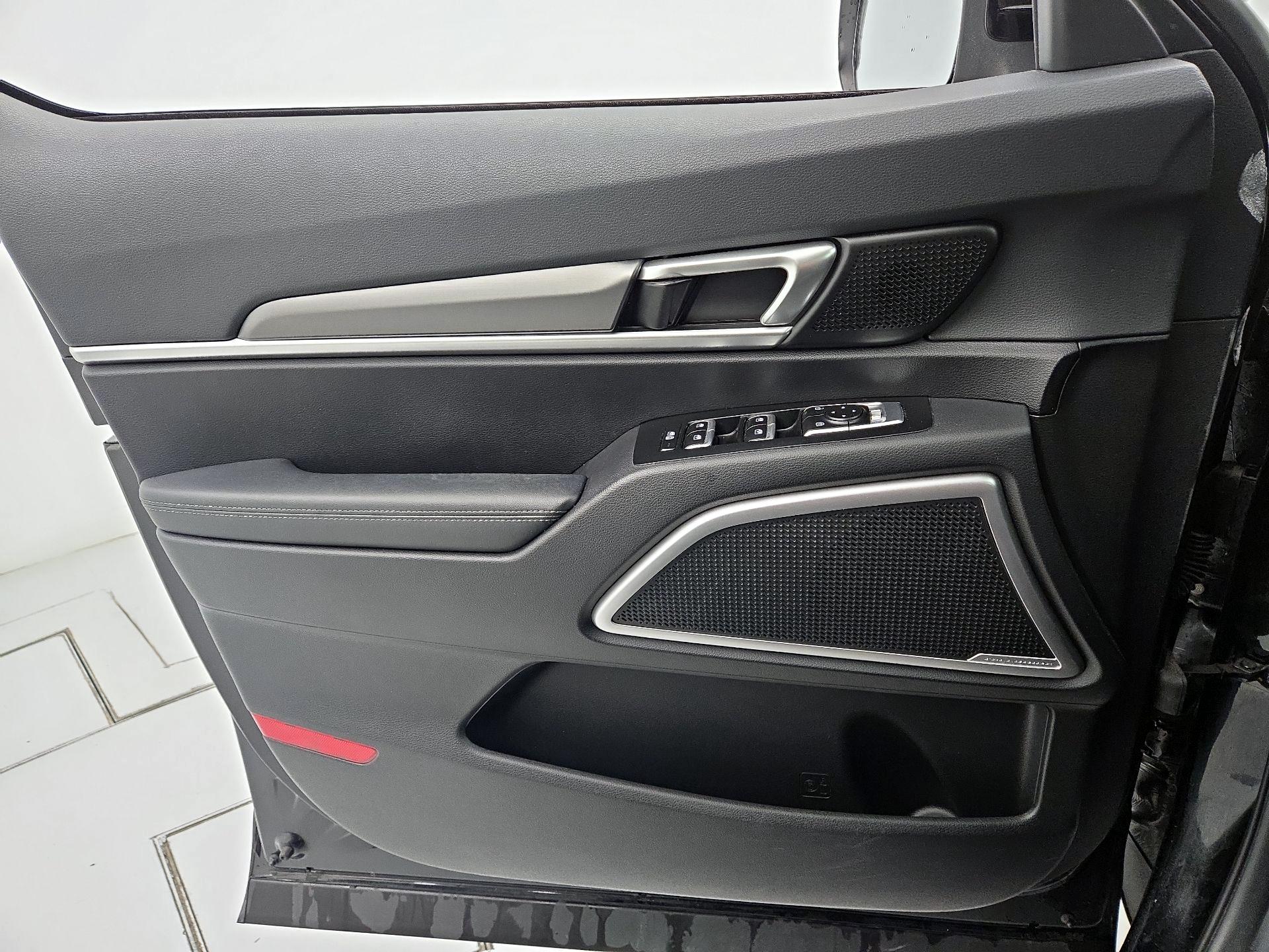 Thumbnail: 2022 Kia Telluride - 12