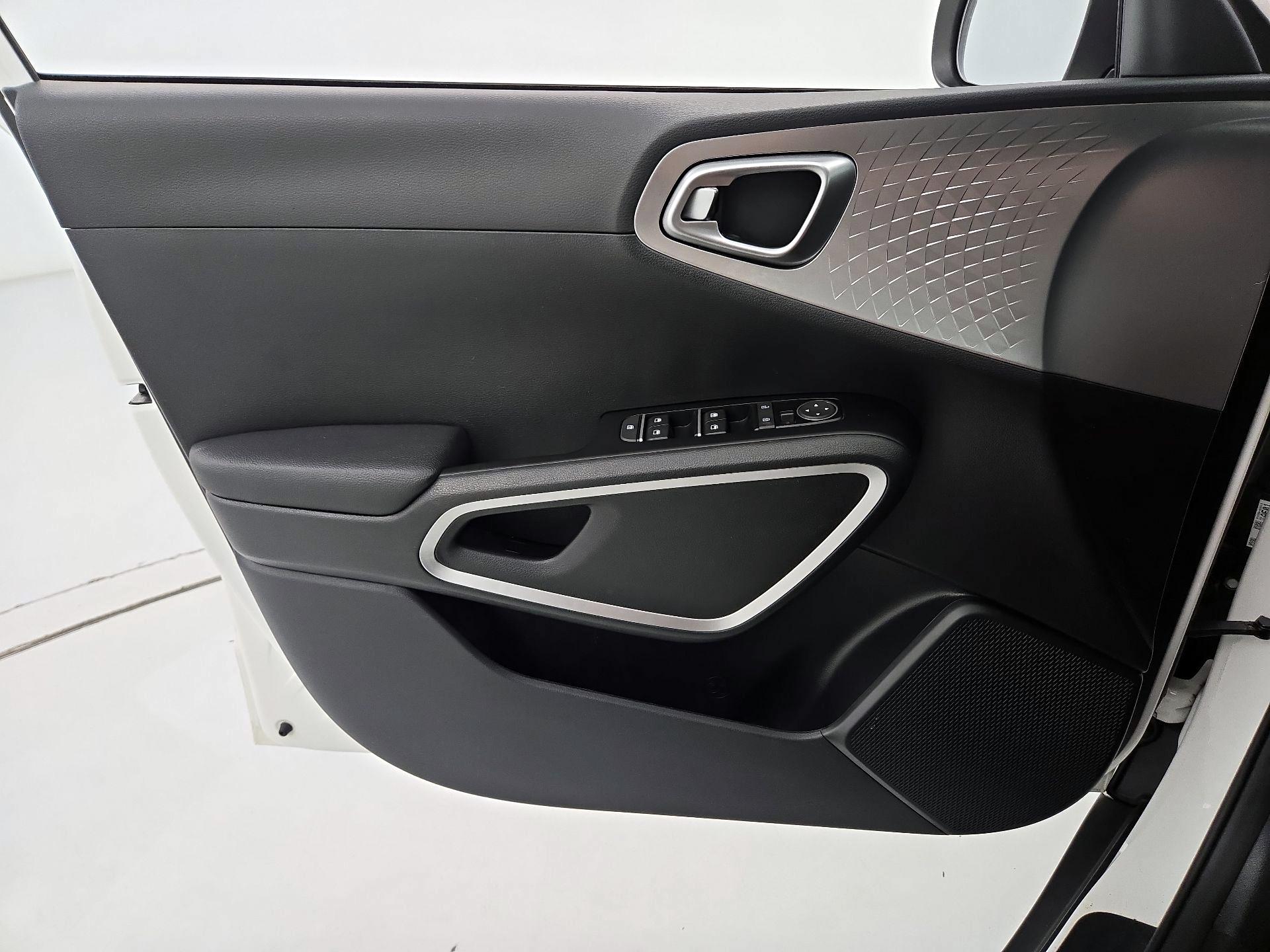 Thumbnail: 2023 Kia Soul - 12