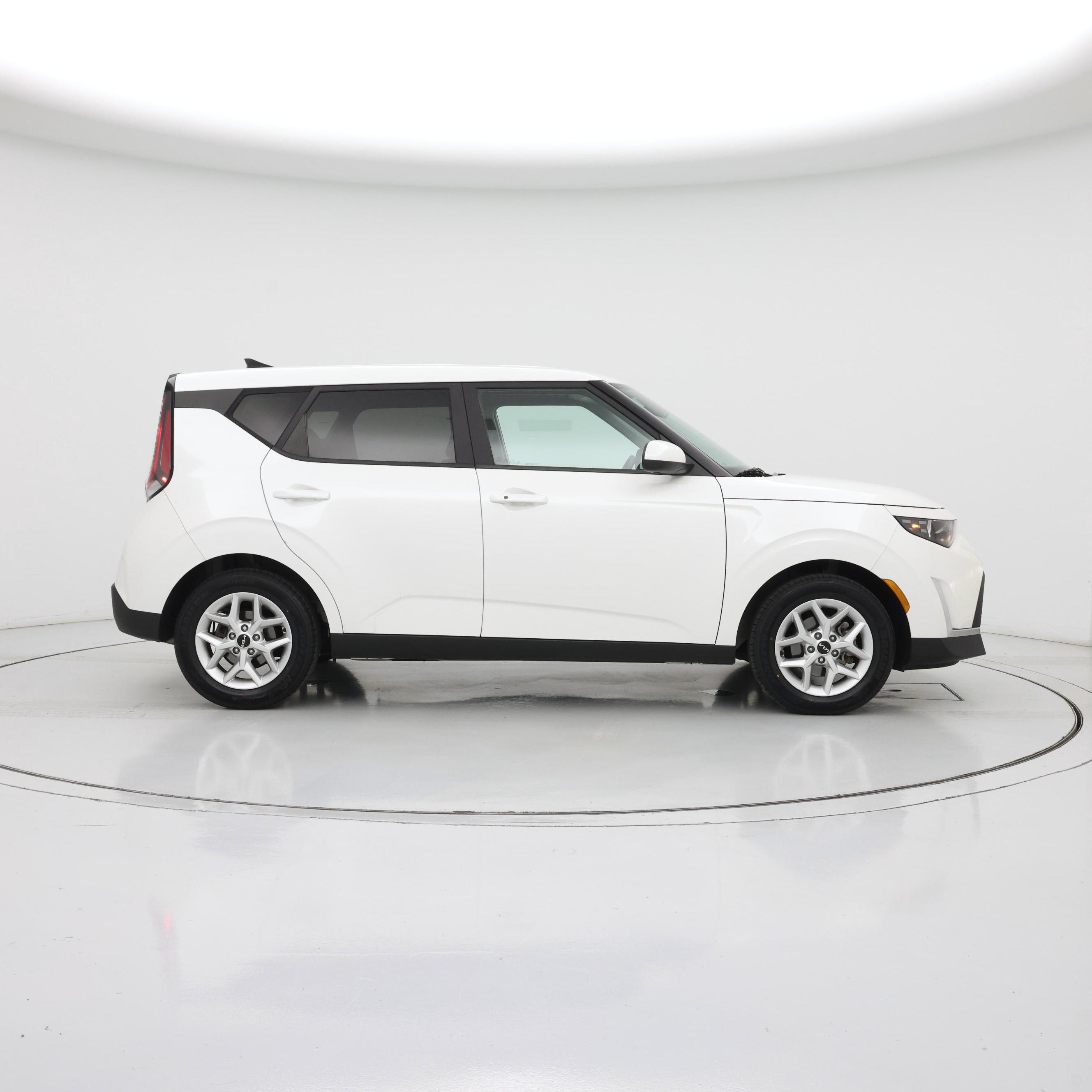 Thumbnail: 2023 Kia Soul - 7