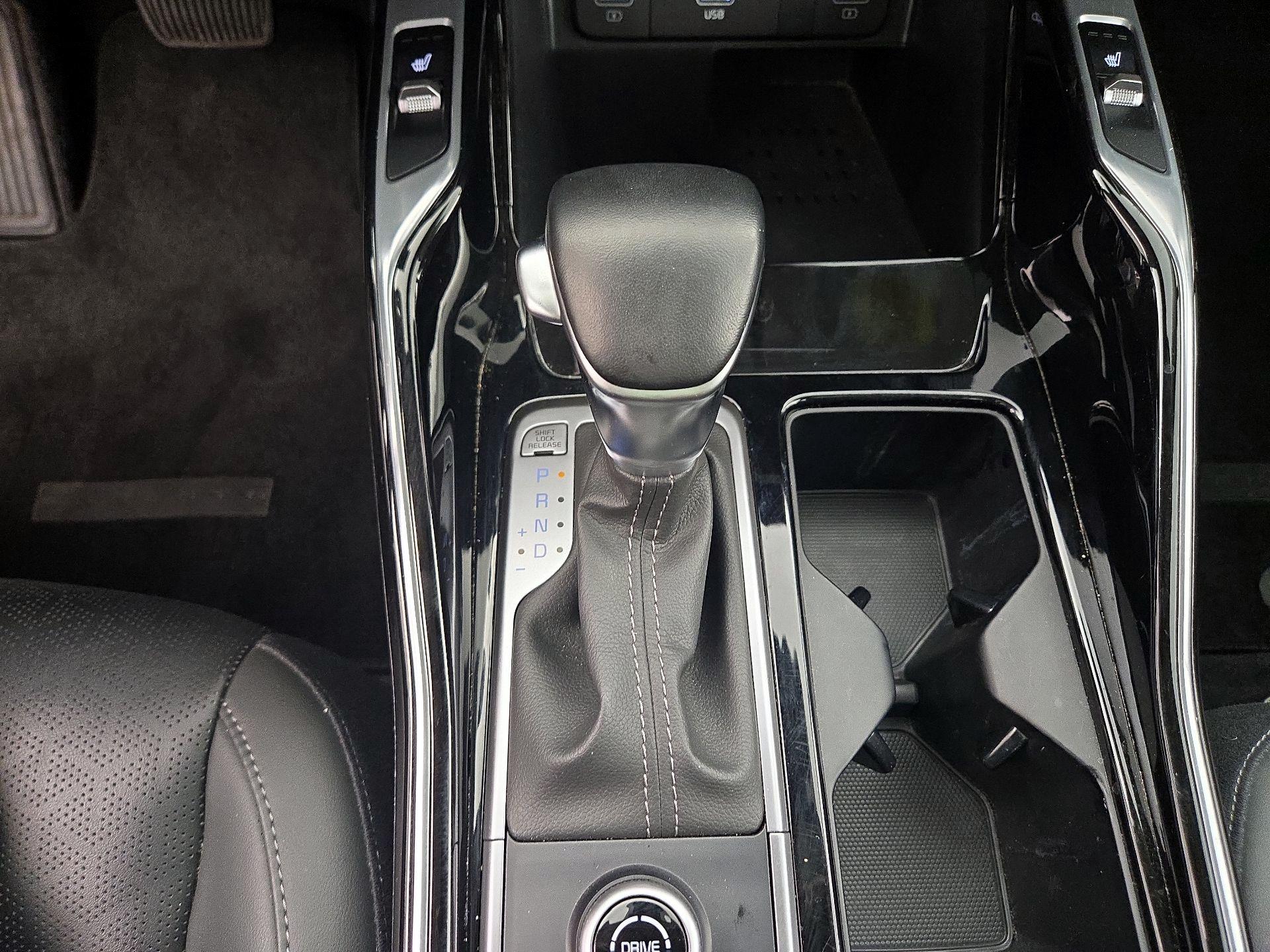 Thumbnail: 2023 Kia Sorento - 18