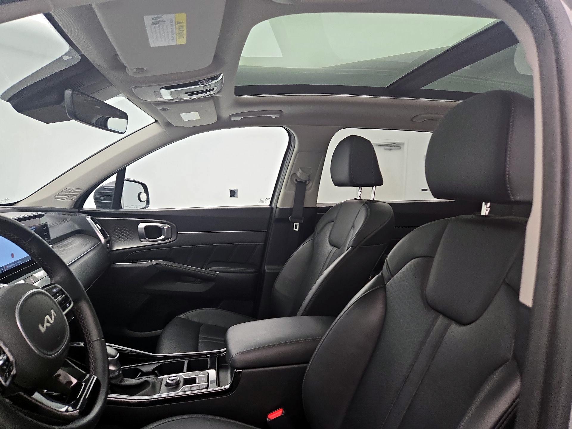 Thumbnail: 2023 Kia Sorento - 20