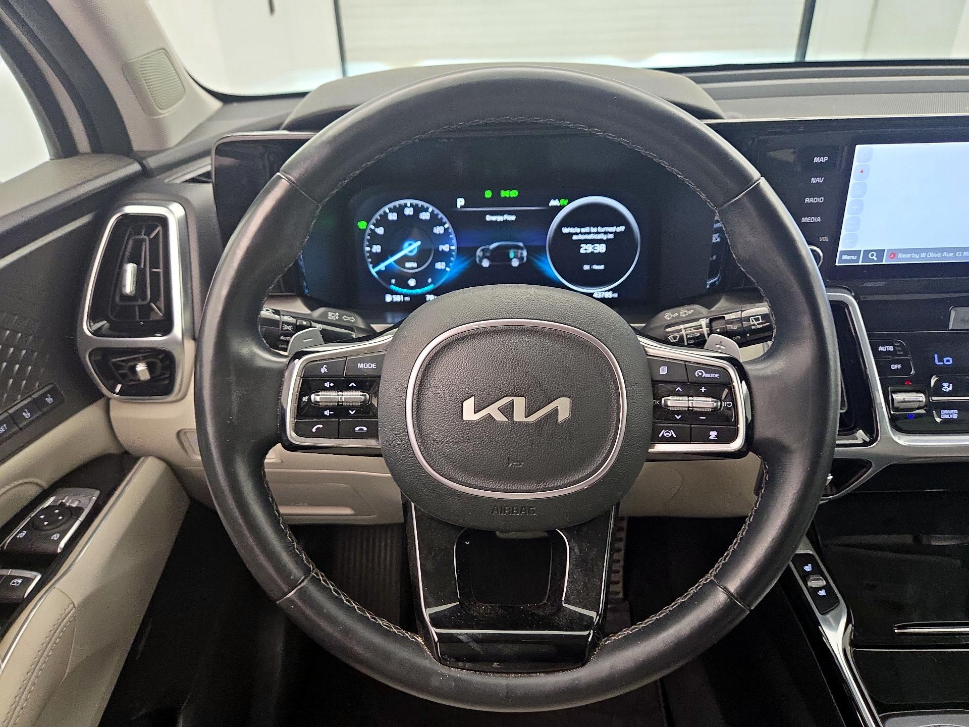 Thumbnail: 2023 Kia Sorento - 10