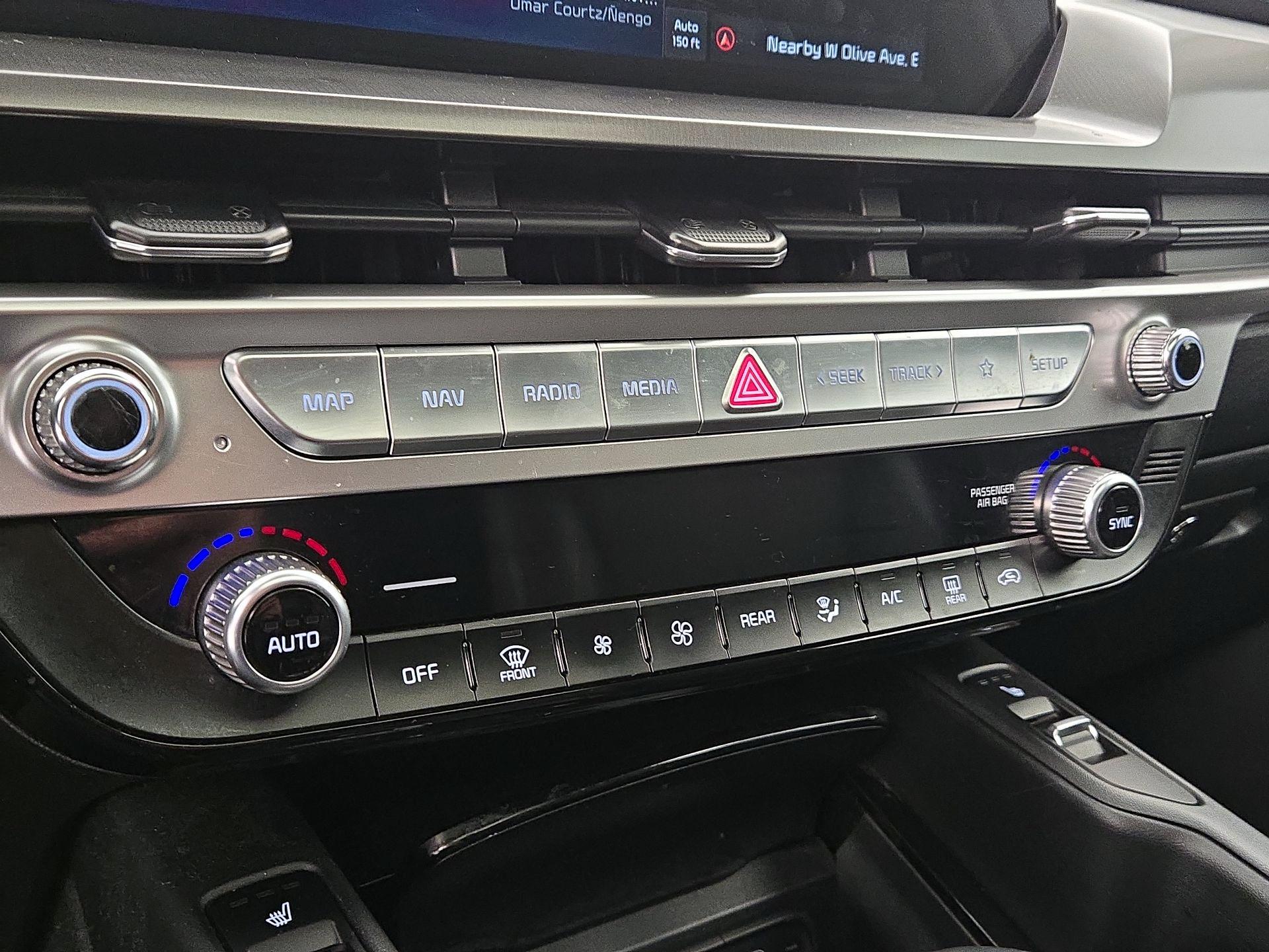 Thumbnail: 2023 Kia Telluride - 17