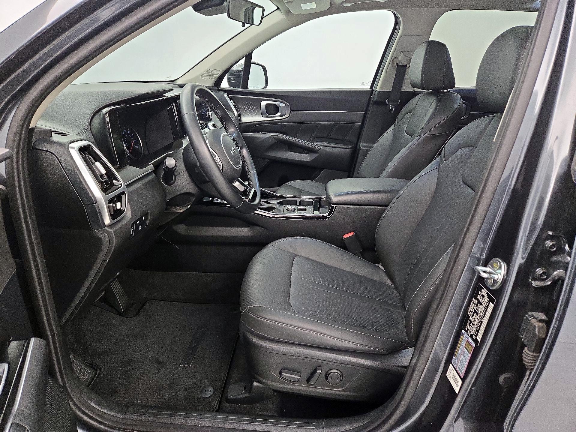 Thumbnail: 2022 Kia Sorento - 11