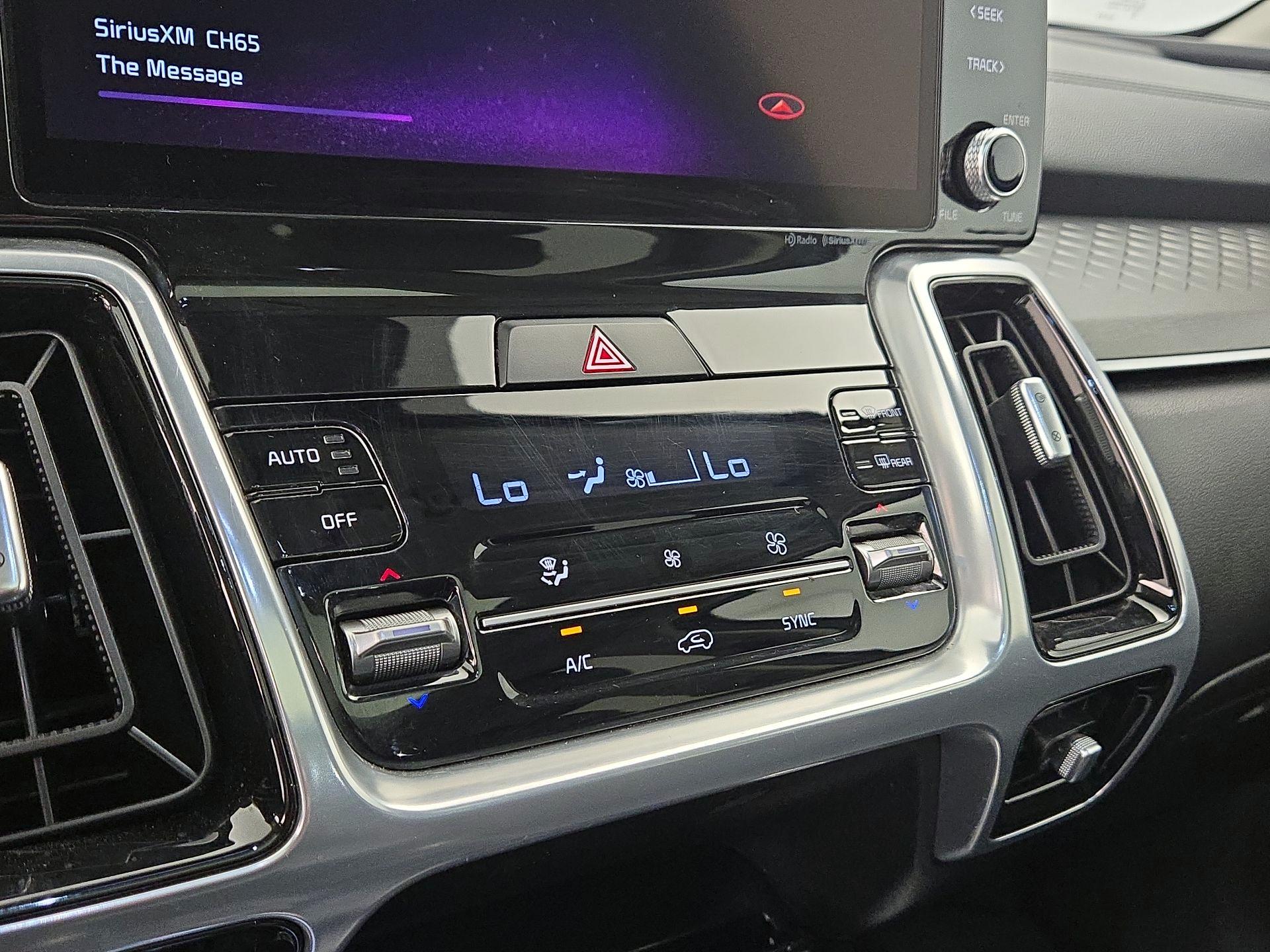 Thumbnail: 2022 Kia Sorento - 17