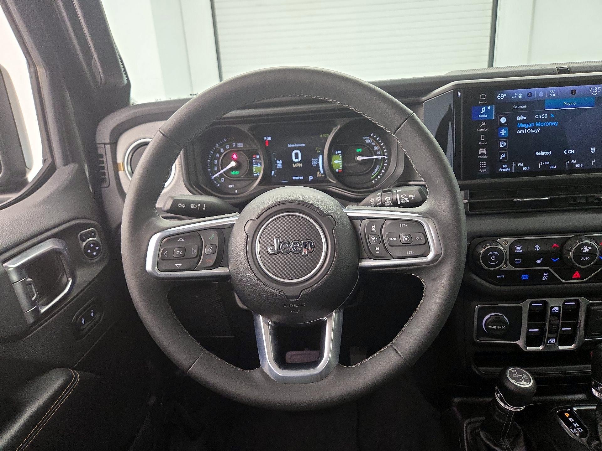 Thumbnail: 2025 Jeep Wrangler - 10