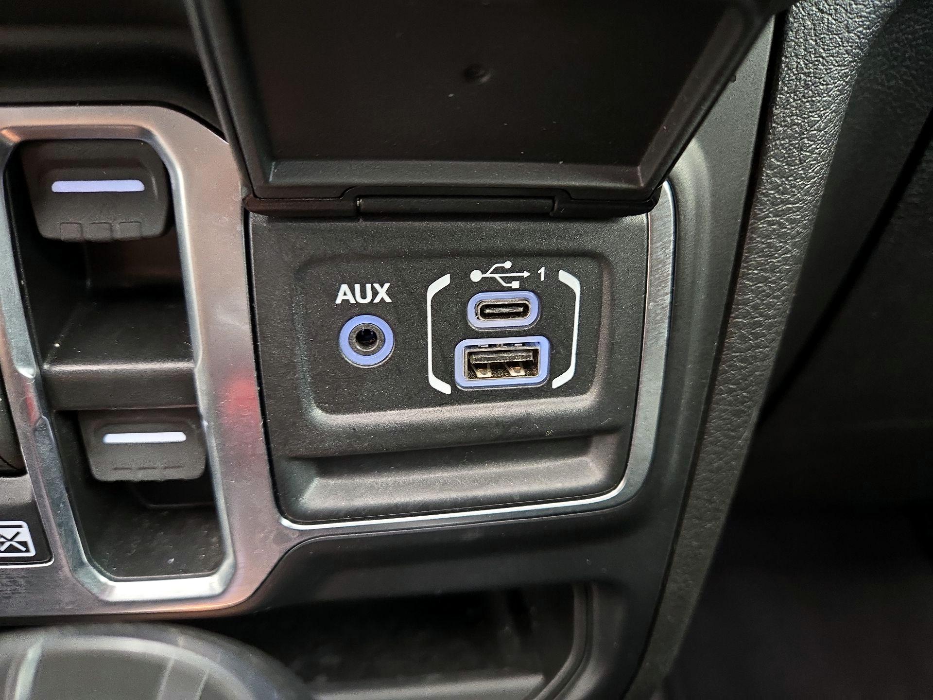 Thumbnail: 2025 Jeep Wrangler - 18