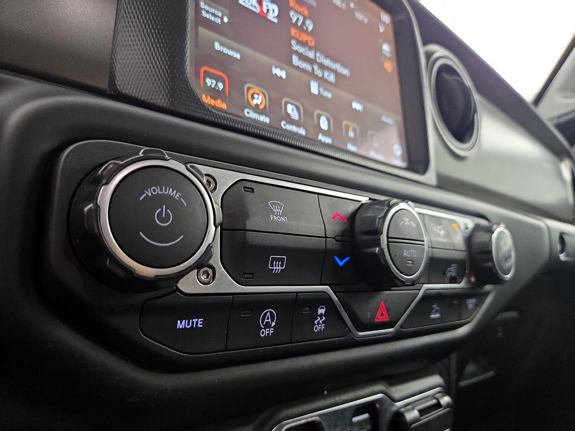 Thumbnail: 2023 Jeep Wrangler - 17