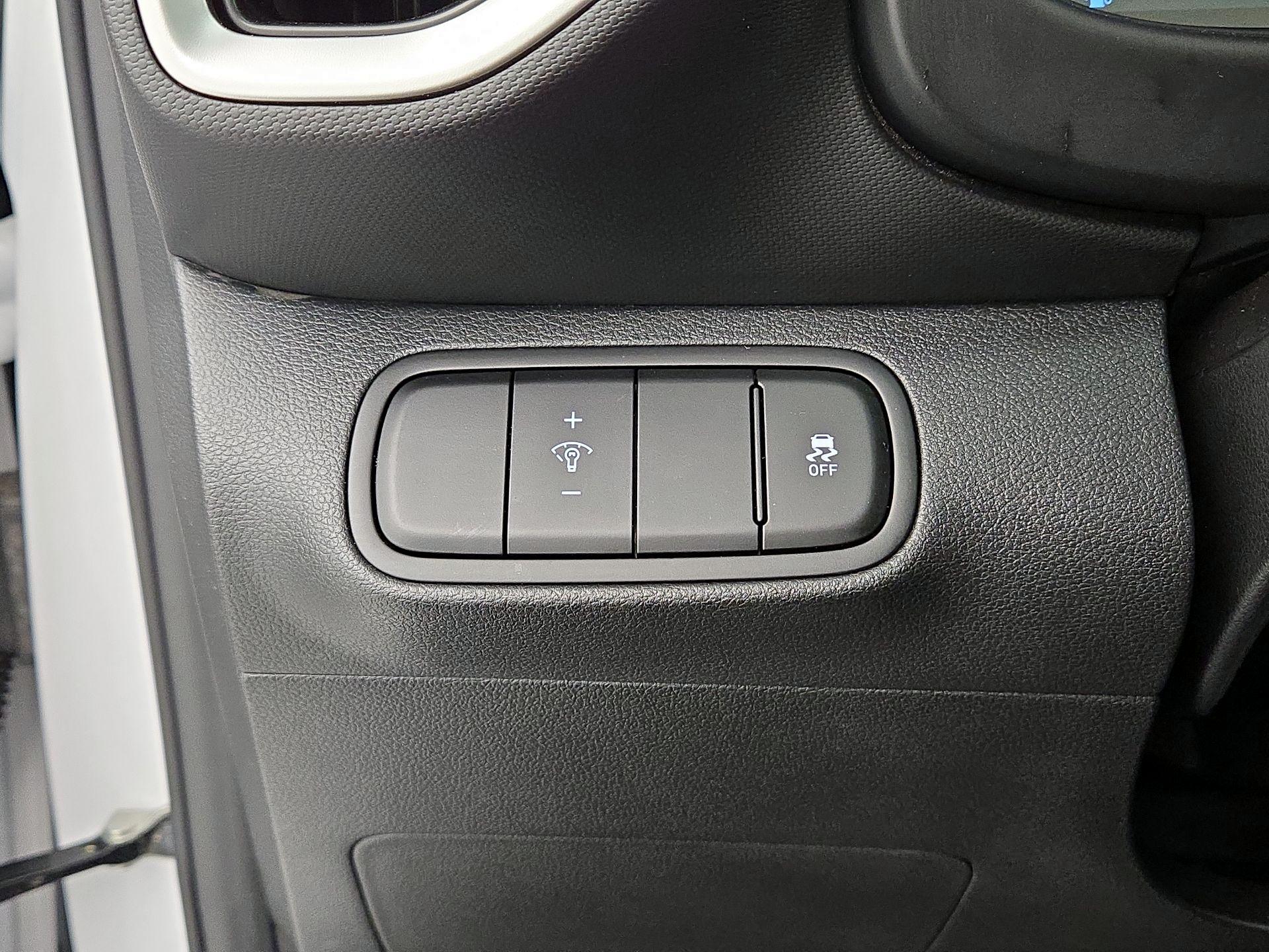 Thumbnail: 2024 Hyundai Venue - 13