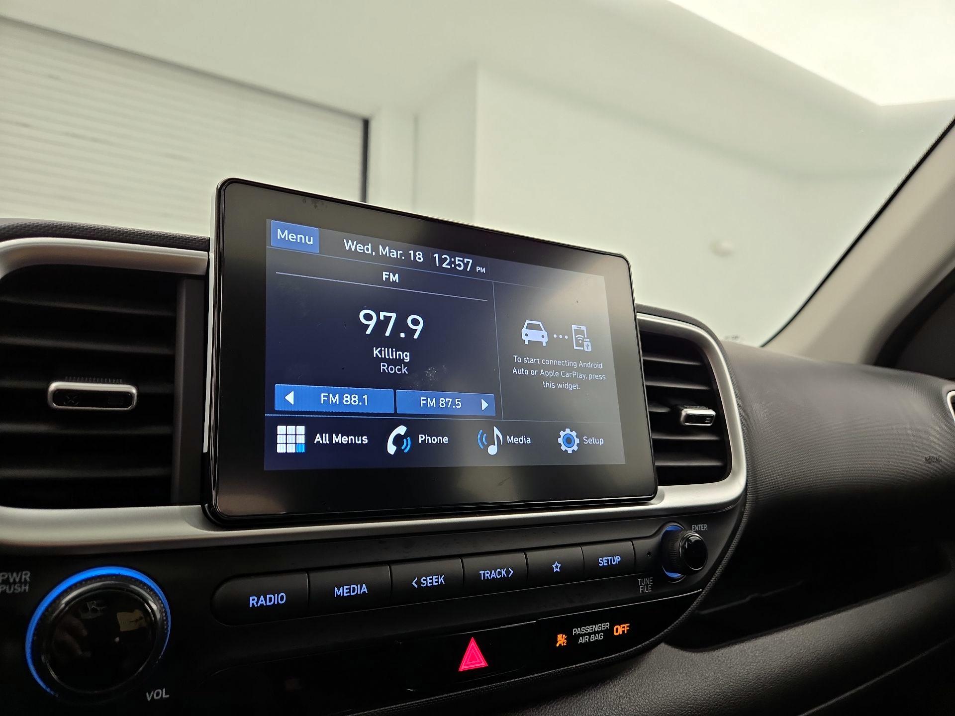 Thumbnail: 2024 Hyundai Venue - 15