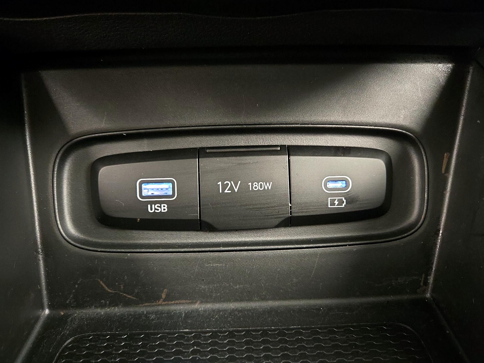 Thumbnail: 2024 Hyundai Venue - 18