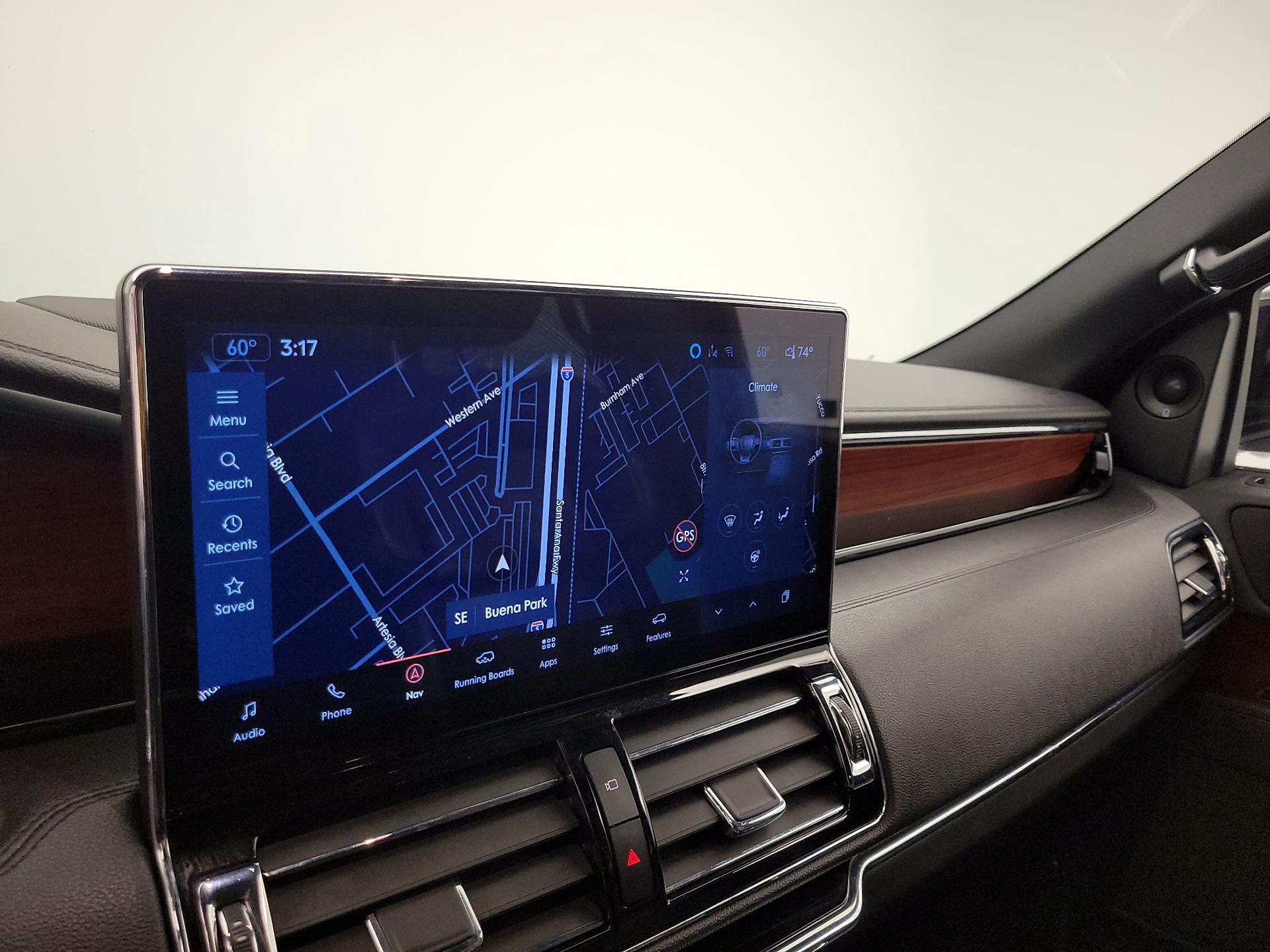 Thumbnail: 2022 Lincoln Navigator - 14