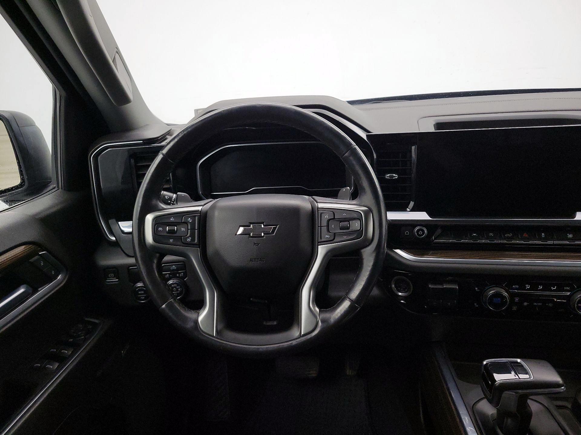 Thumbnail: 2022 Chevrolet Silverado 1500 - 10