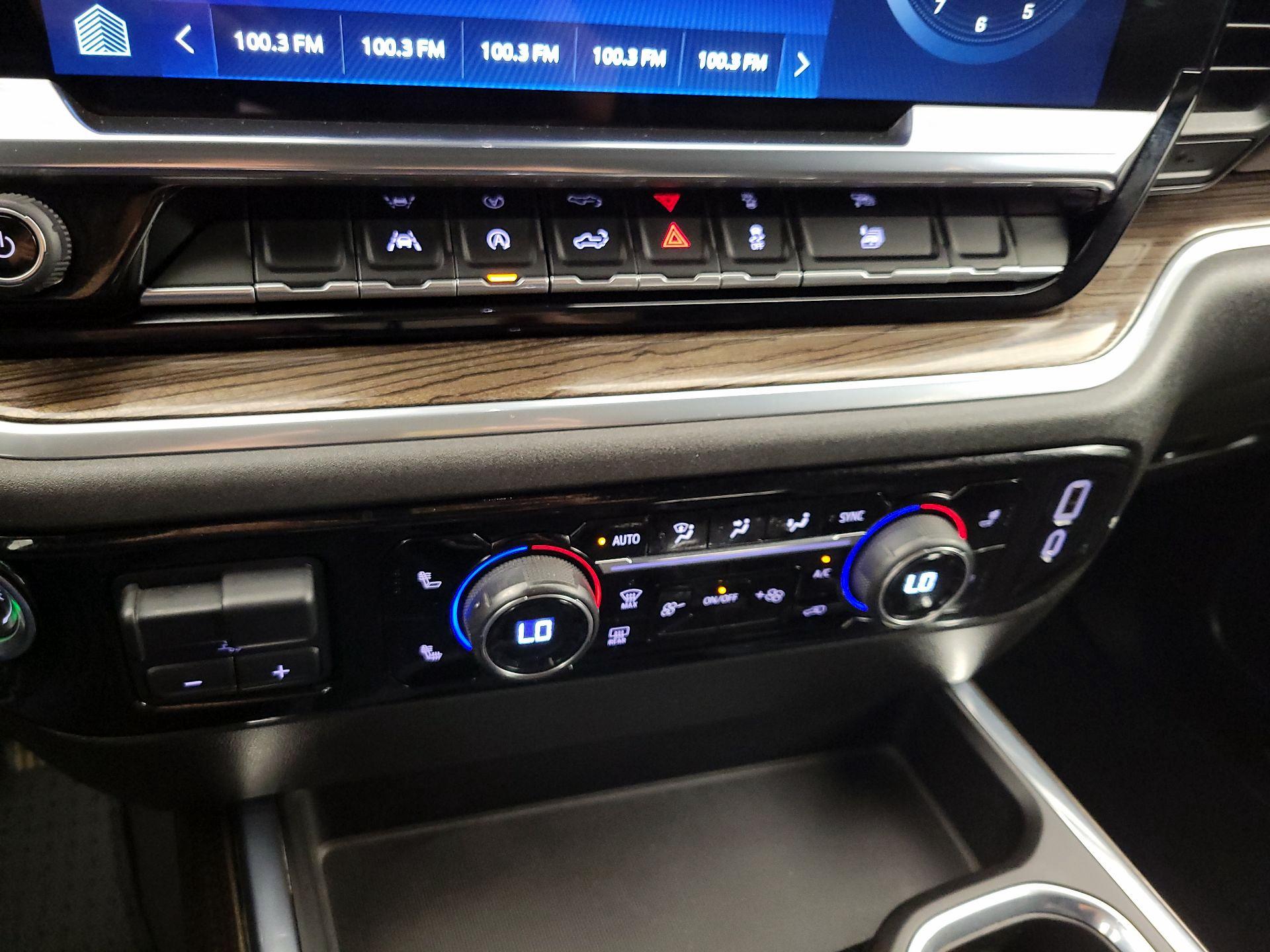 Thumbnail: 2022 Chevrolet Silverado 1500 - 17