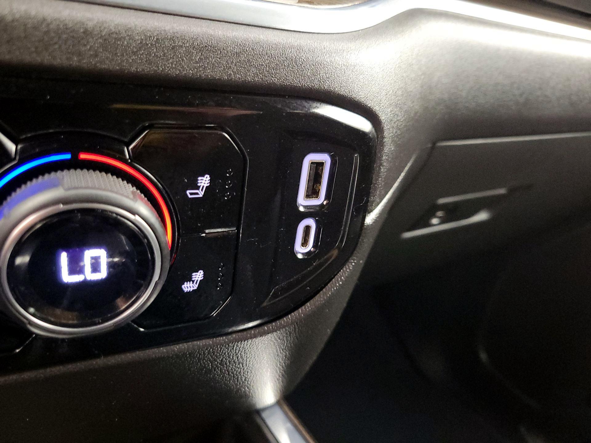 Thumbnail: 2022 Chevrolet Silverado 1500 - 19