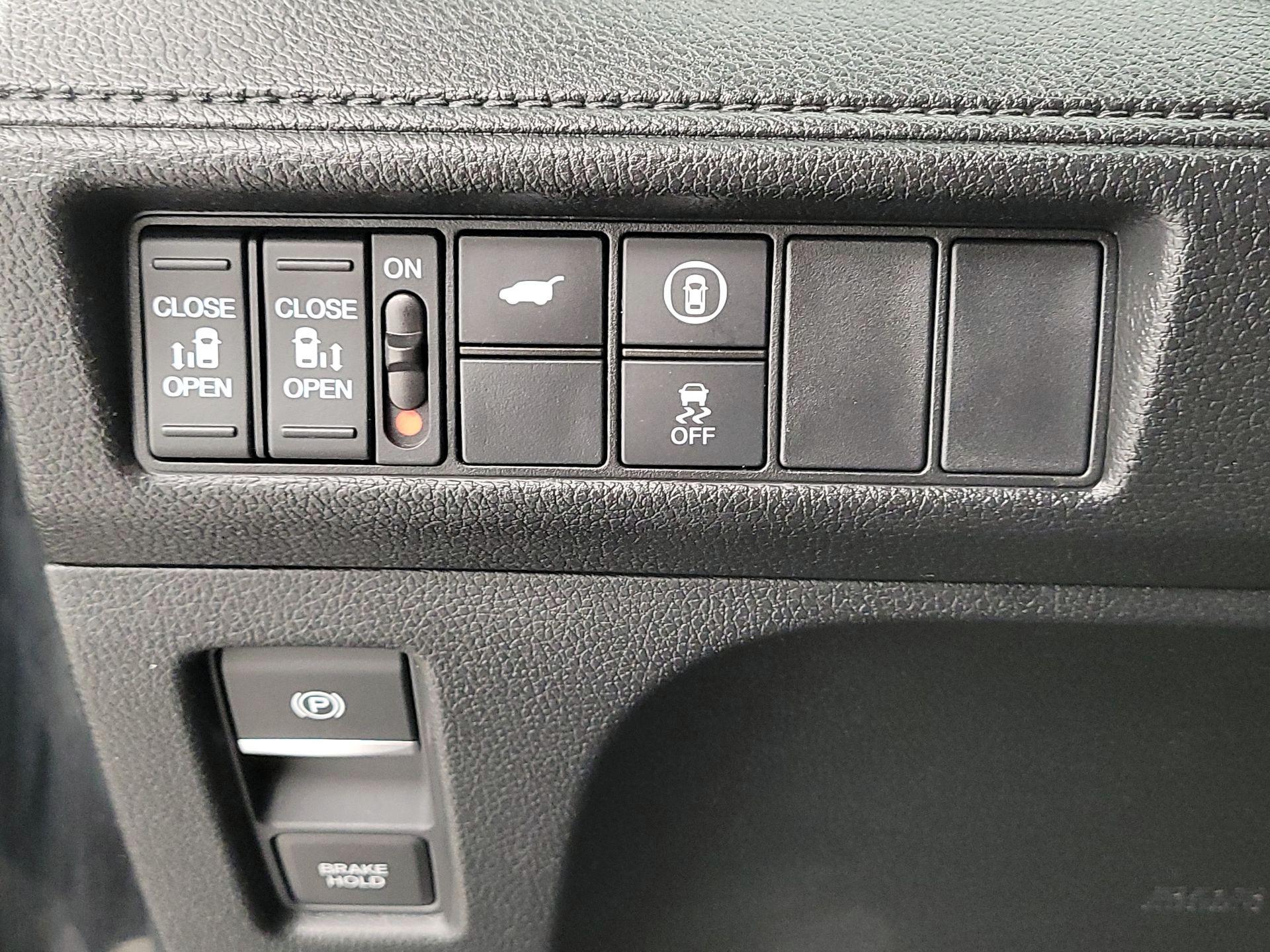 Thumbnail: 2023 Honda Odyssey - 13