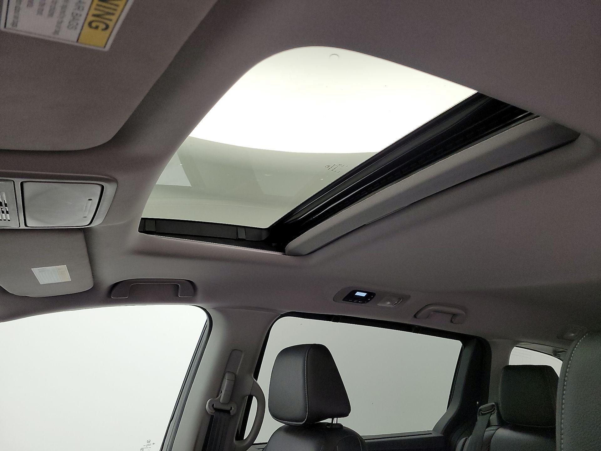 Thumbnail: 2023 Honda Odyssey - 19