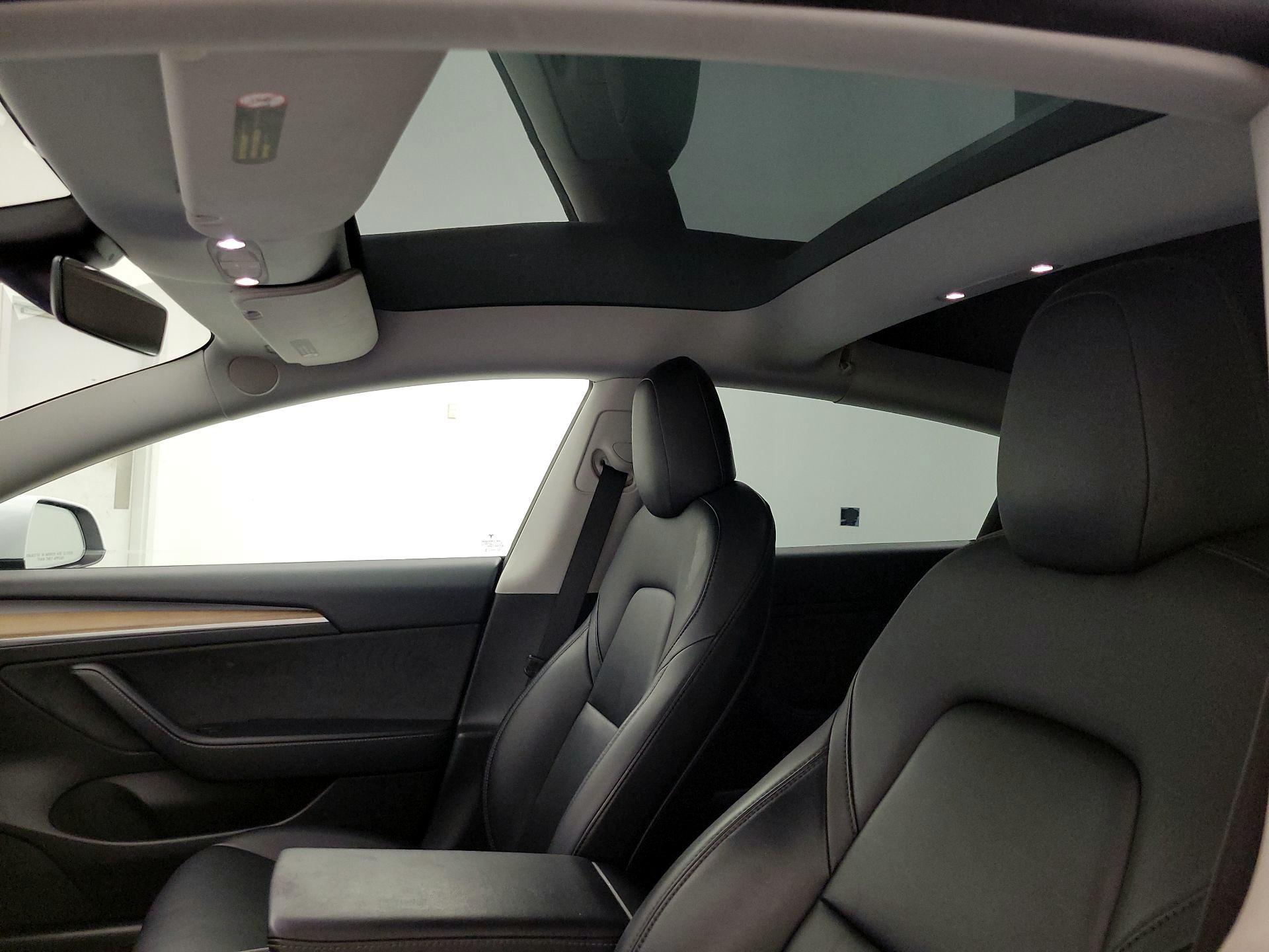 Thumbnail: 2021 Tesla Model 3 - 18