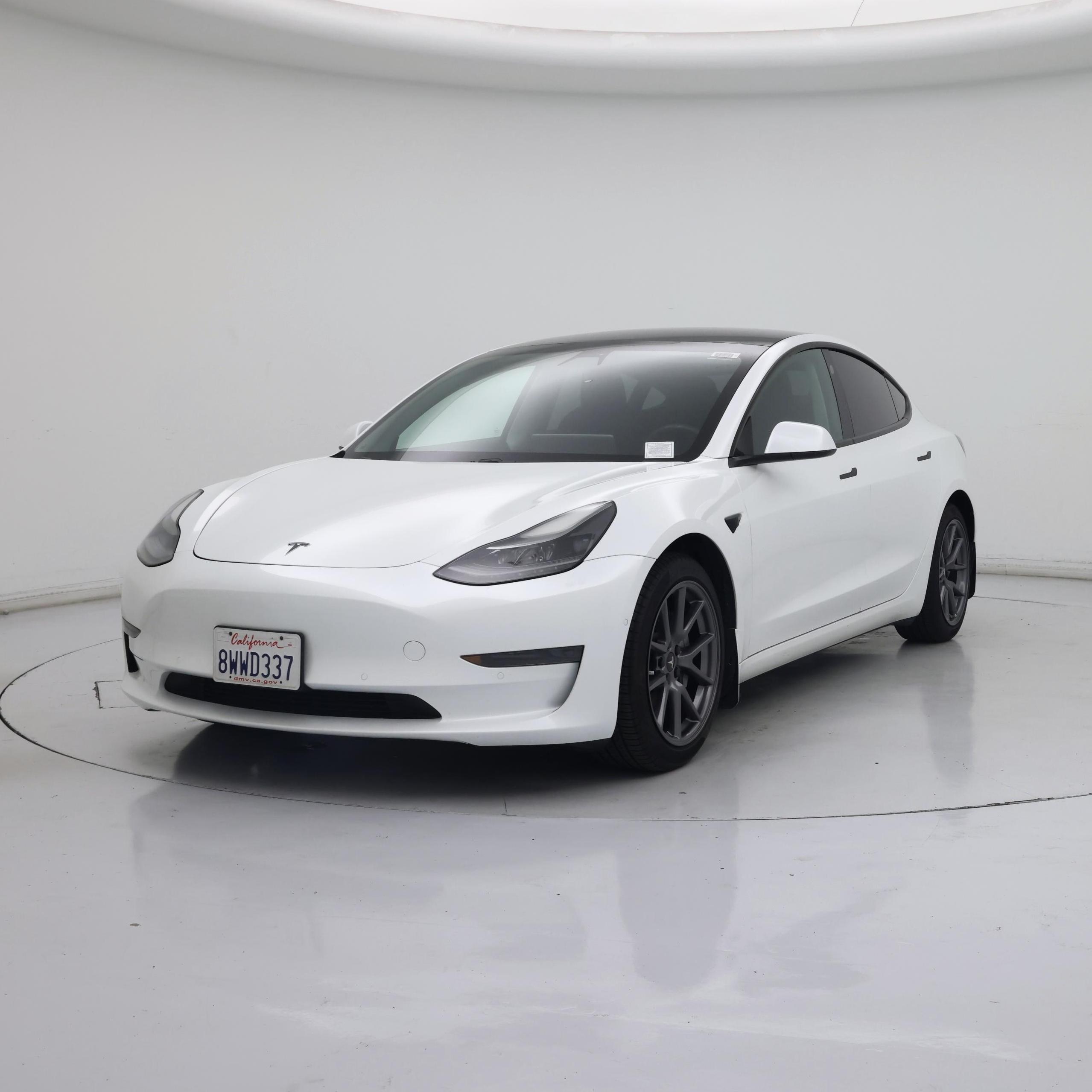 Thumbnail: 2021 Tesla Model 3 - 4