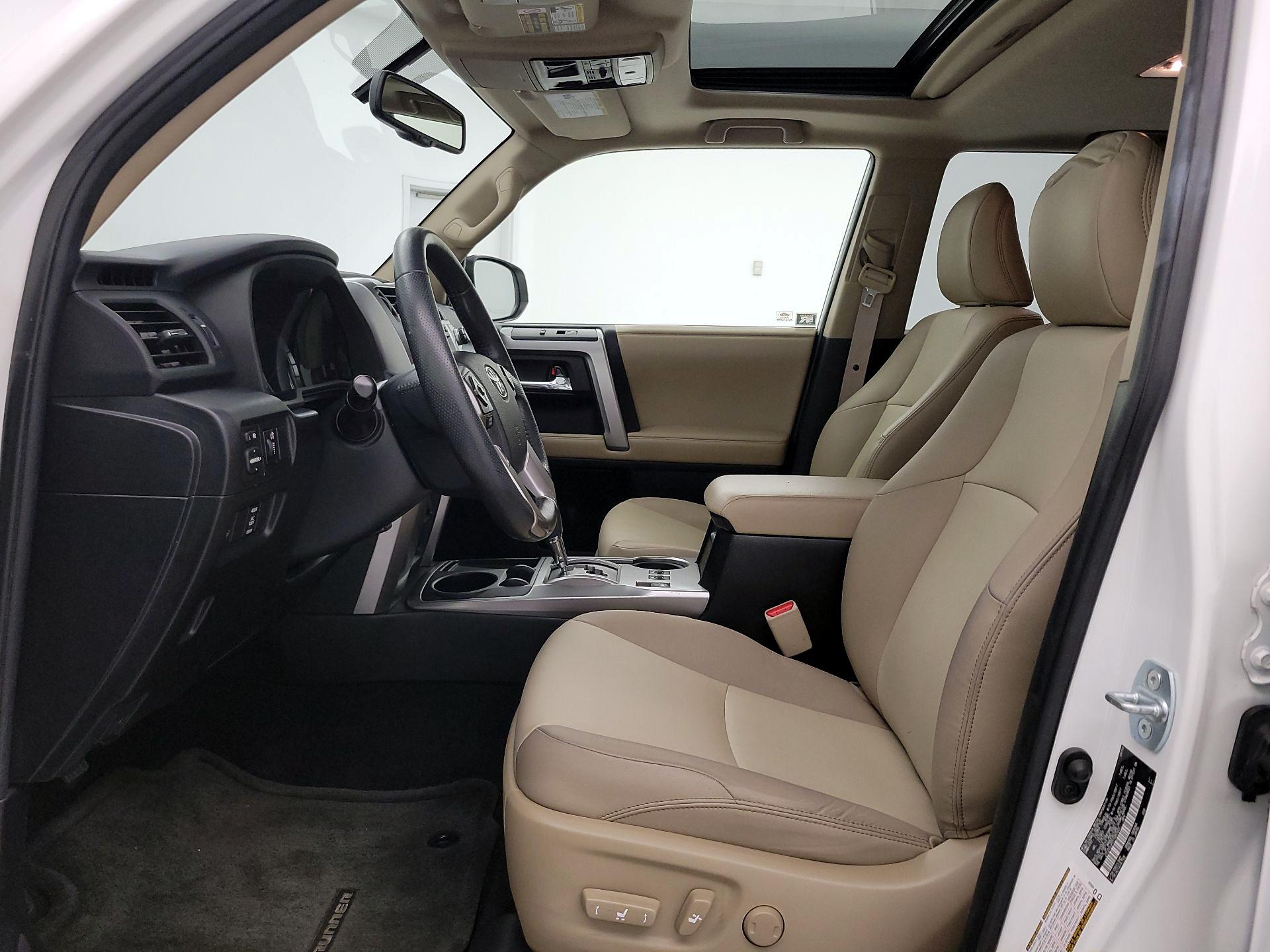 Thumbnail: 2015 Toyota 4Runner - 11